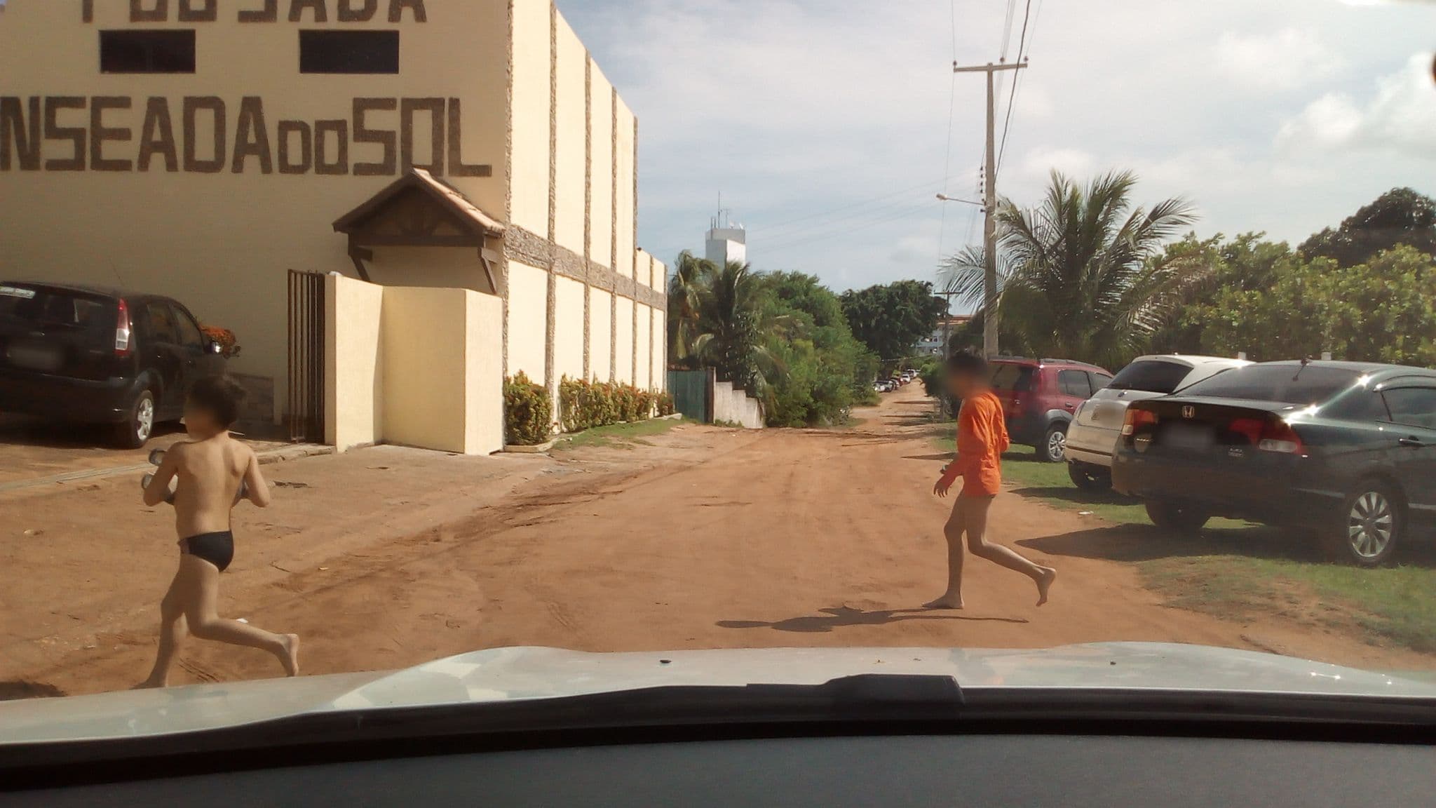 Street view near Pousada das Cores, Conde — © fredporto (CC BY-SA · Mapillary)