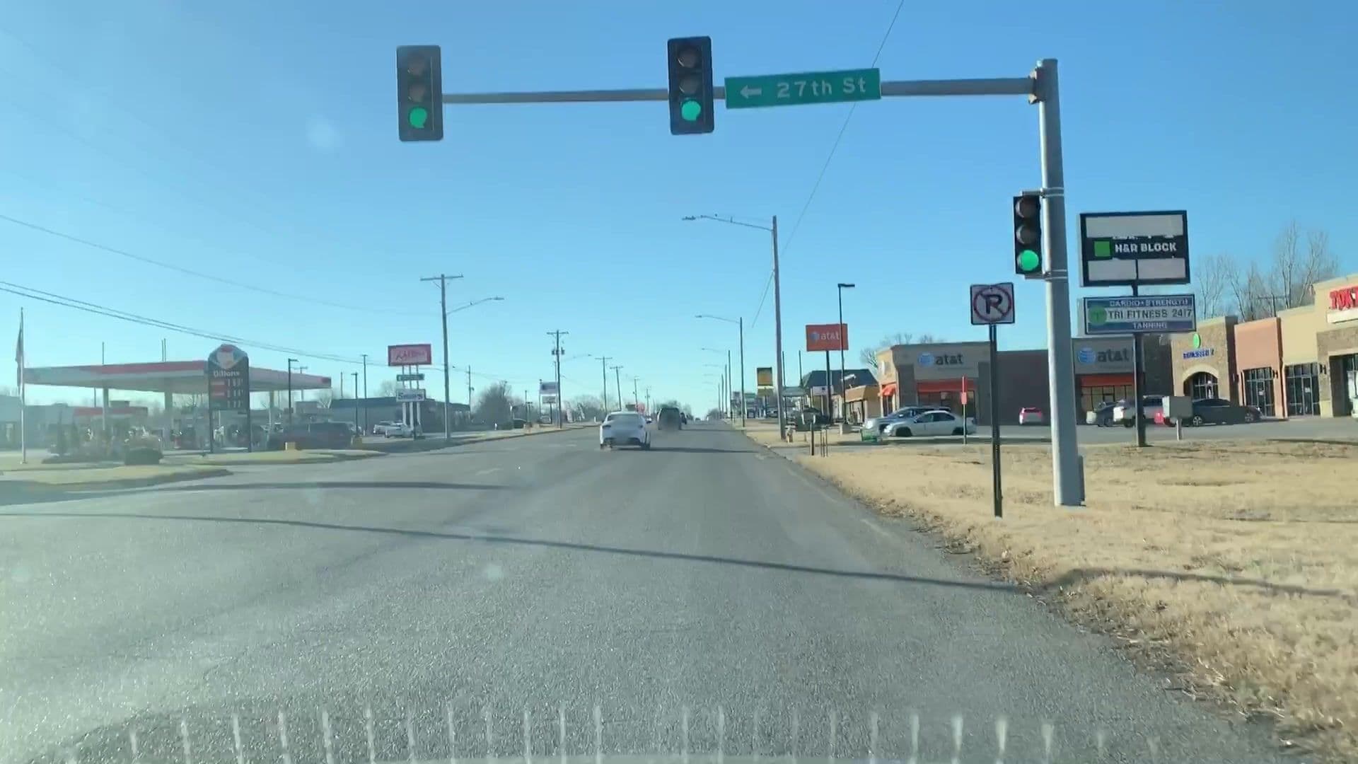 Street view near Holiday Lodge, Arma — © lvl5 (CC BY-SA · Mapillary)