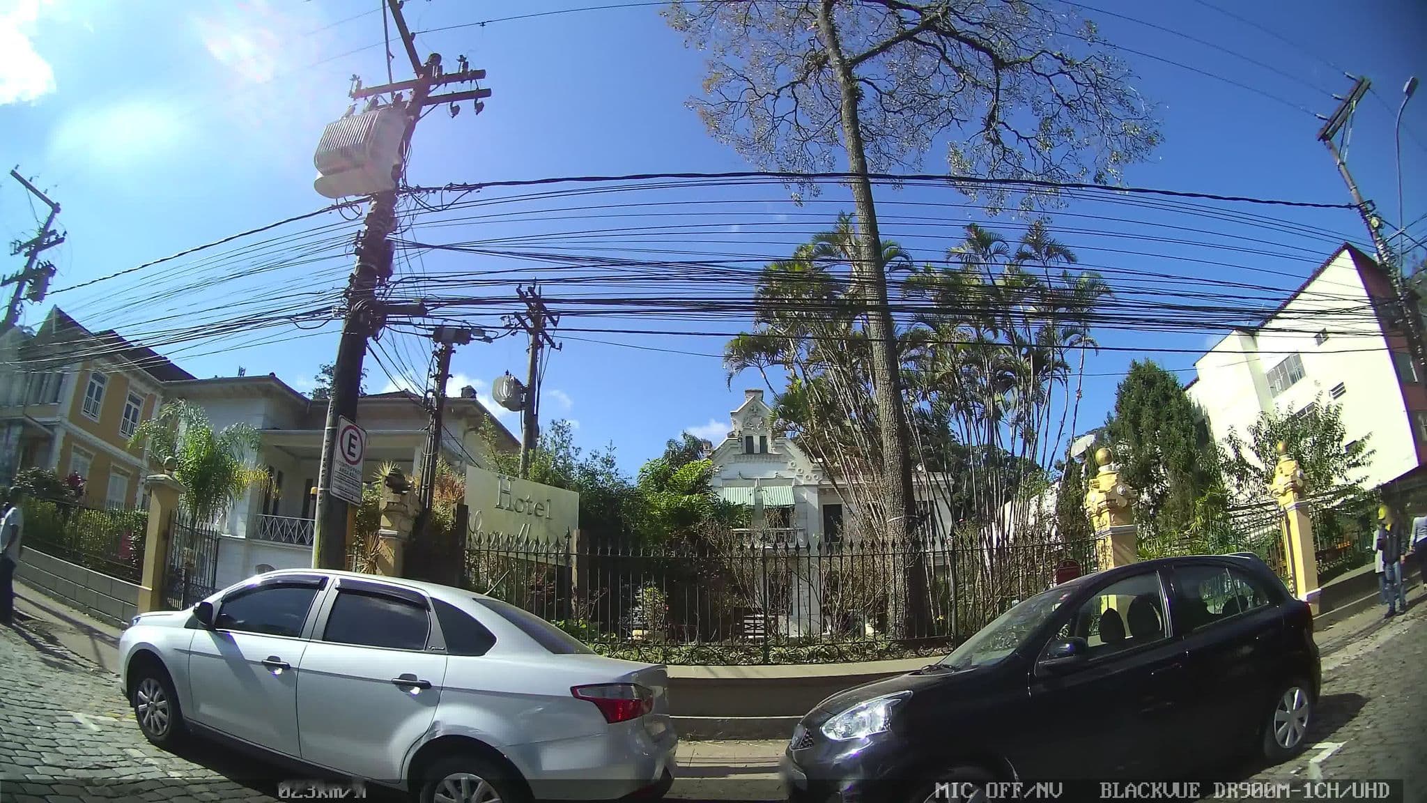 Street view near Hotel Casablanca Imperial, Petrópolis — © kaart_1 (CC BY-SA · Mapillary)