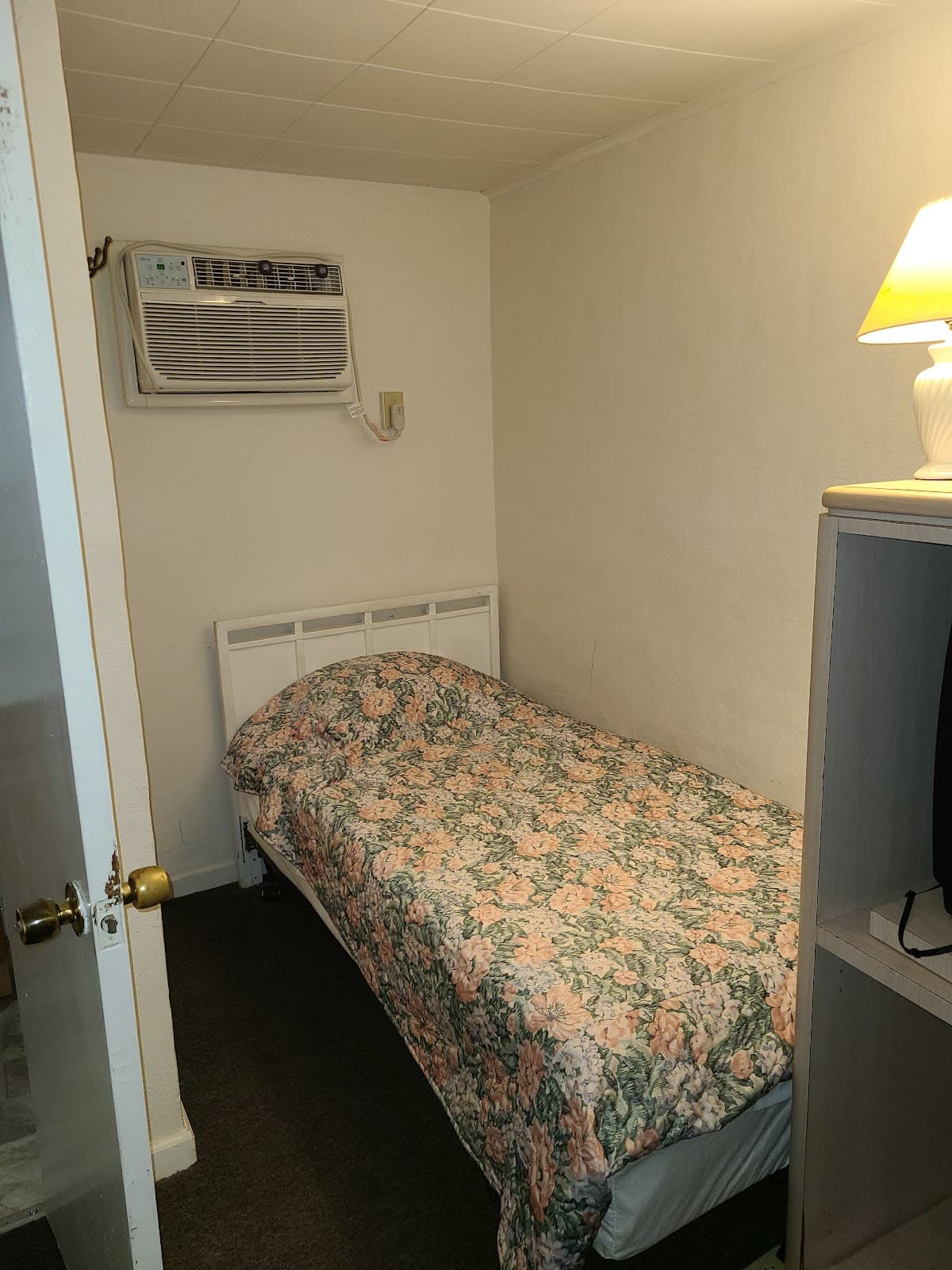 Meadowbrook Motel, Motel in Whitesboro-Burleigh