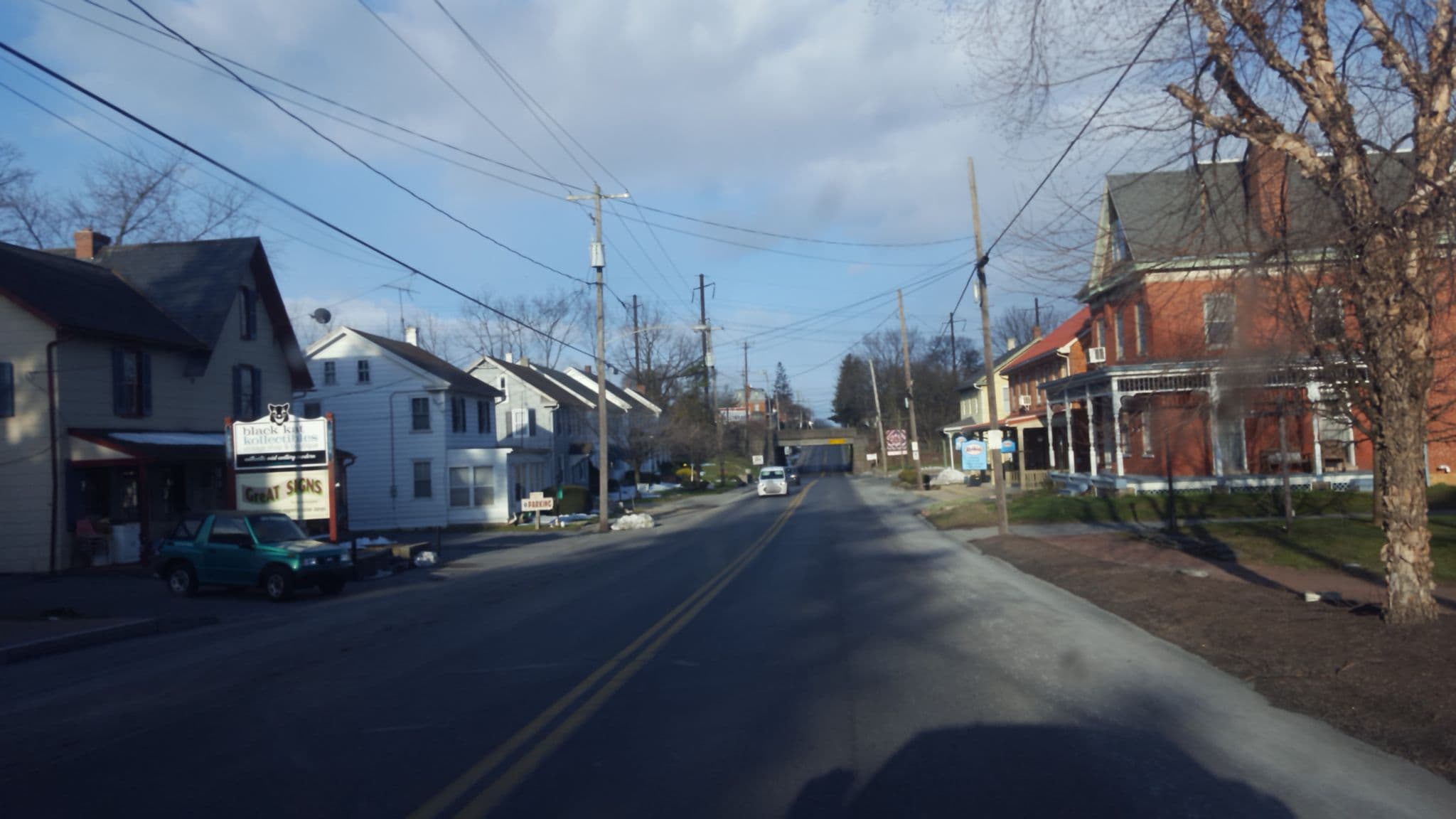 Street view near Bird-in-Hand Village Inn & Suites, Leola — © jbthemilker (CC BY-SA · Mapillary)