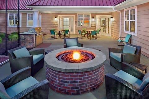 Residence Inn Hartford Avon, Hotel in Weatogue