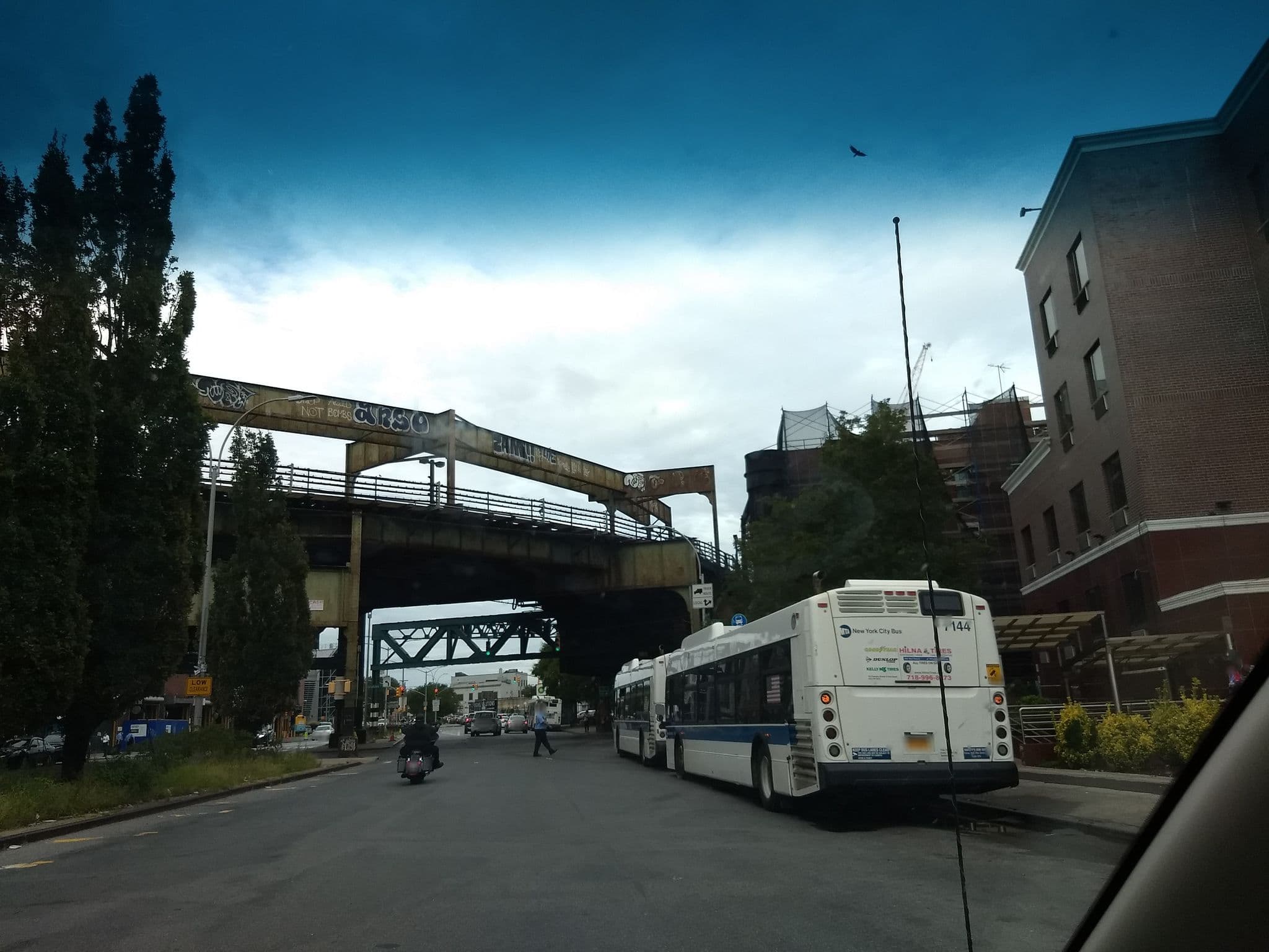 Street view near Imperial Hotel, Cypress Hills — © abf (CC BY-SA · Mapillary)