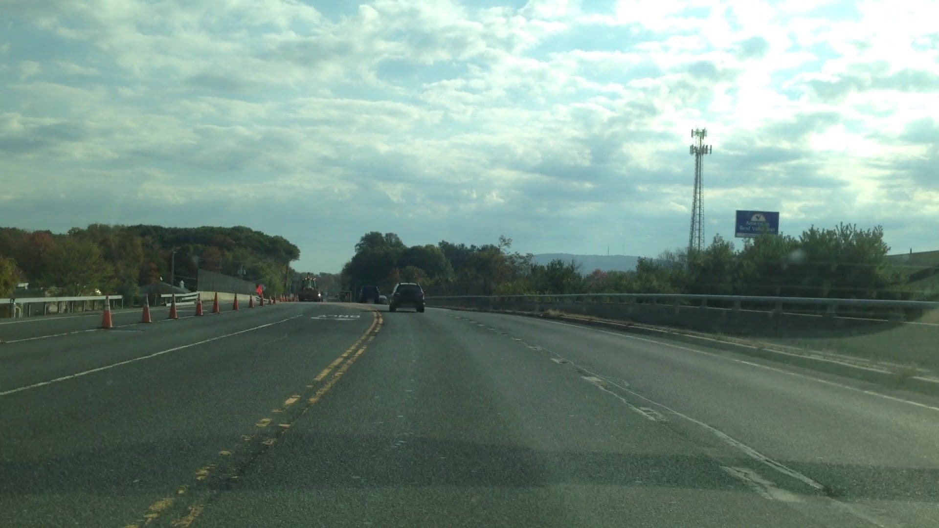 Street view near America's Best Value Inn, New Paltz — © lvl5 (CC BY-SA · Mapillary)