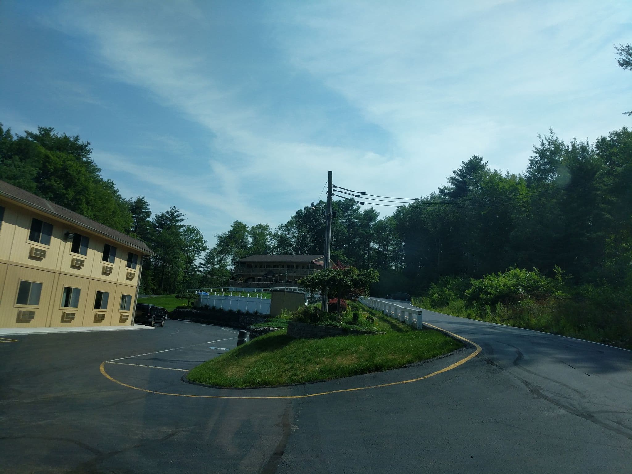 Street view near Days Inn, Wurtsboro — © daalso (CC BY-SA · Mapillary)