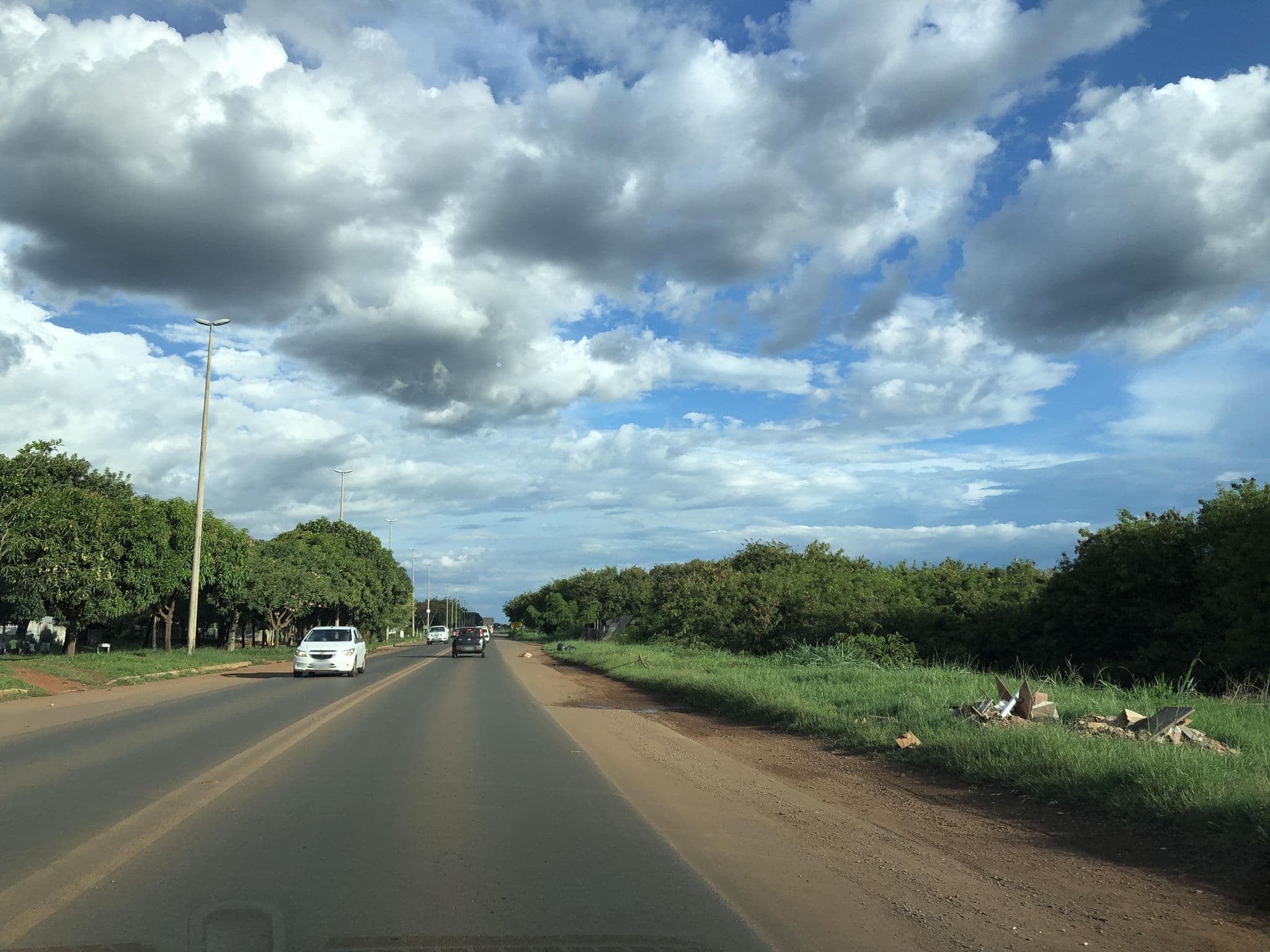 Street view near Hotel Saida Sul, Gama — © alantiagofelipe (CC BY-SA · Mapillary)