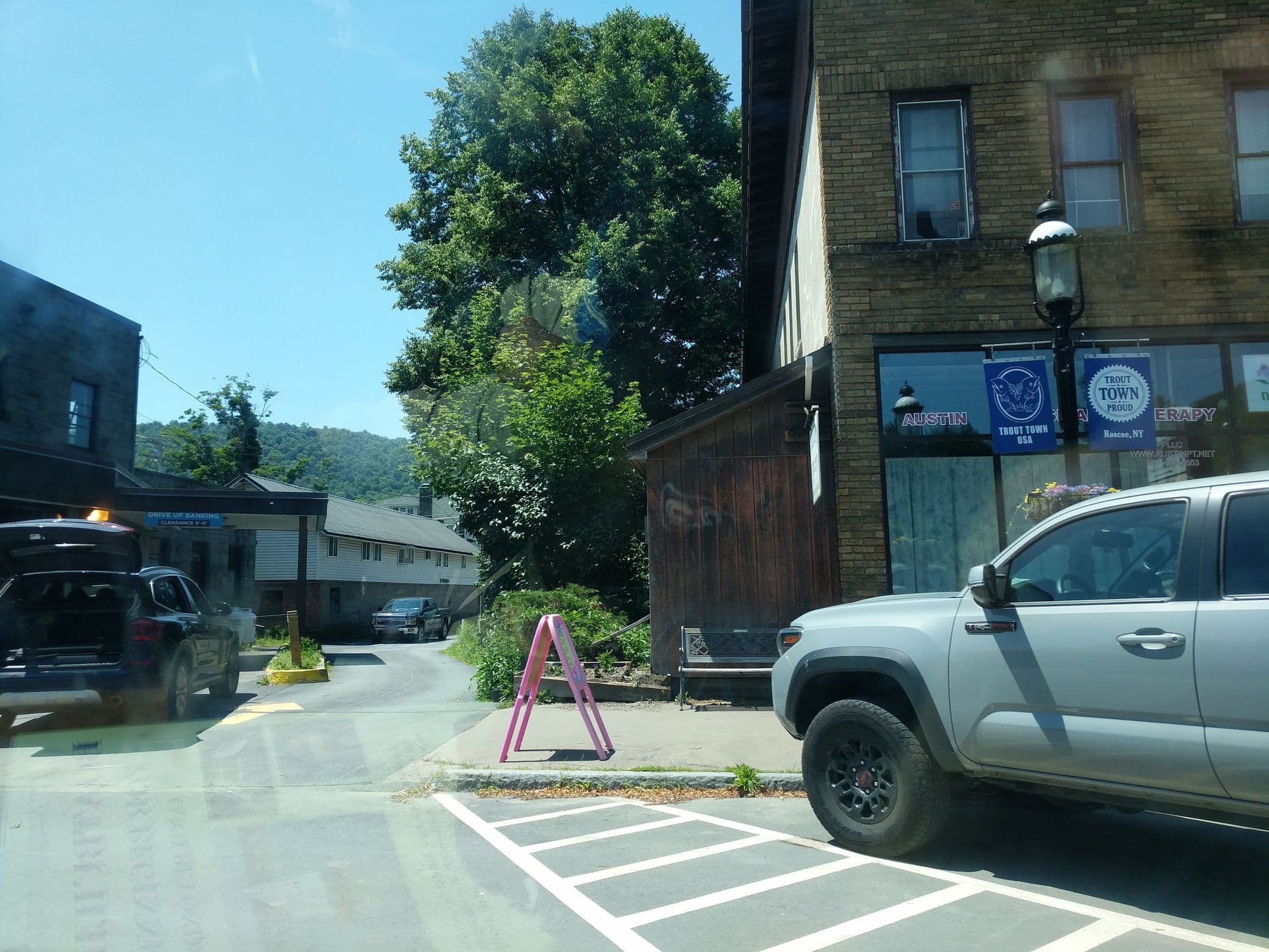 Street view near Trout Town Inn, Livingston Manor — © daalso (CC BY-SA · Mapillary)