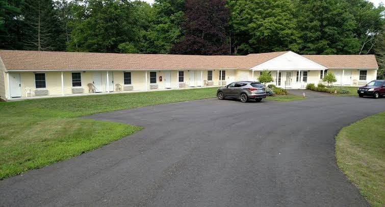 The Milestone Inn, Hotel in Woodbury Center