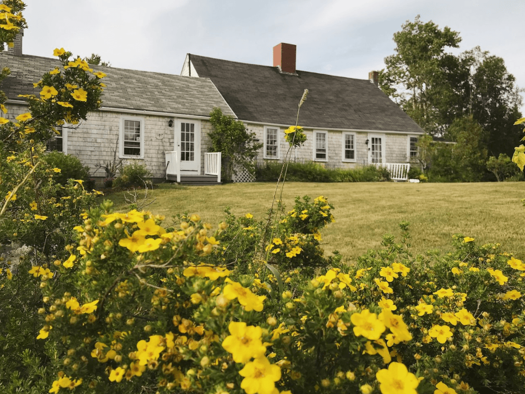 Micmac Farm Guesthouses and Gardner House, Hotel in Machiasport