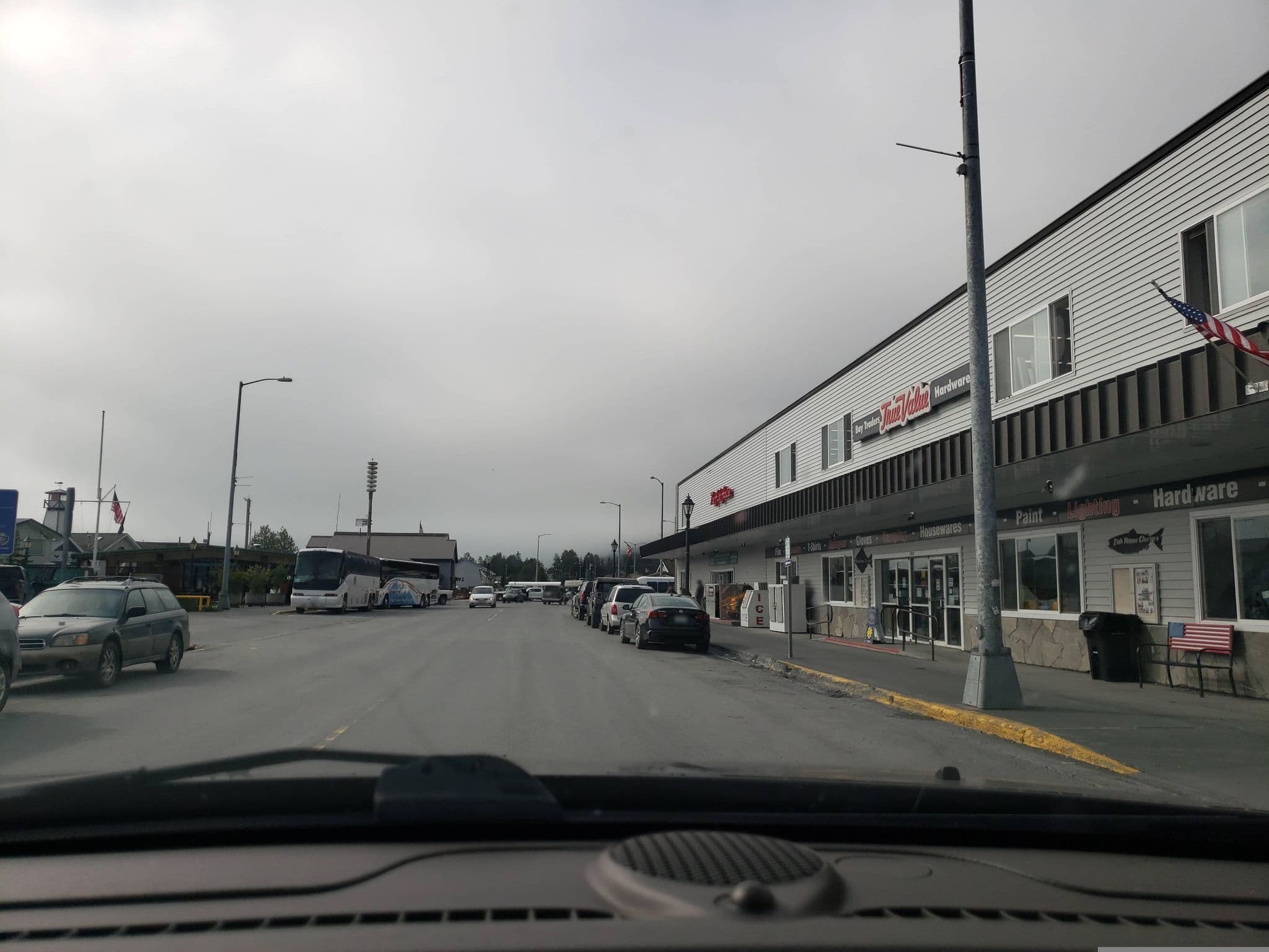 Street view near The Breeze Inn, Bear Creek — © guyutetube (CC BY-SA · Mapillary)