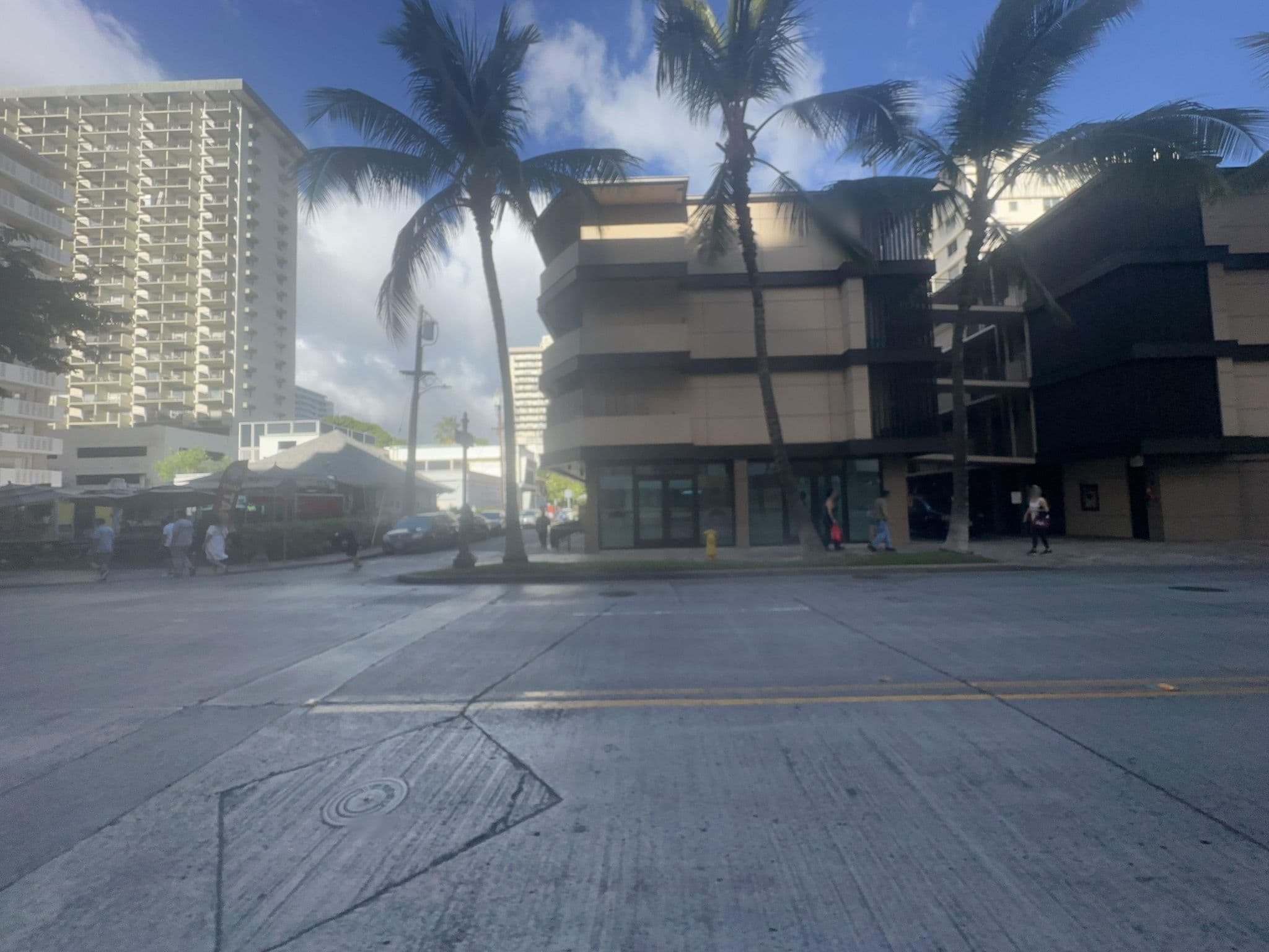 Street view near Kuhio Ebbtide Hotel, Diamond Head / Kapahulu / Saint Louis Heights — © quickness805 (CC BY-SA · Mapillary)