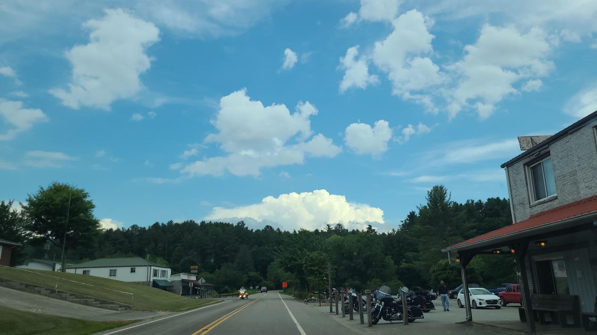 Street view near Freeborne's Motel, Millers Creek — © jacklehoullier (CC BY-SA · Mapillary)