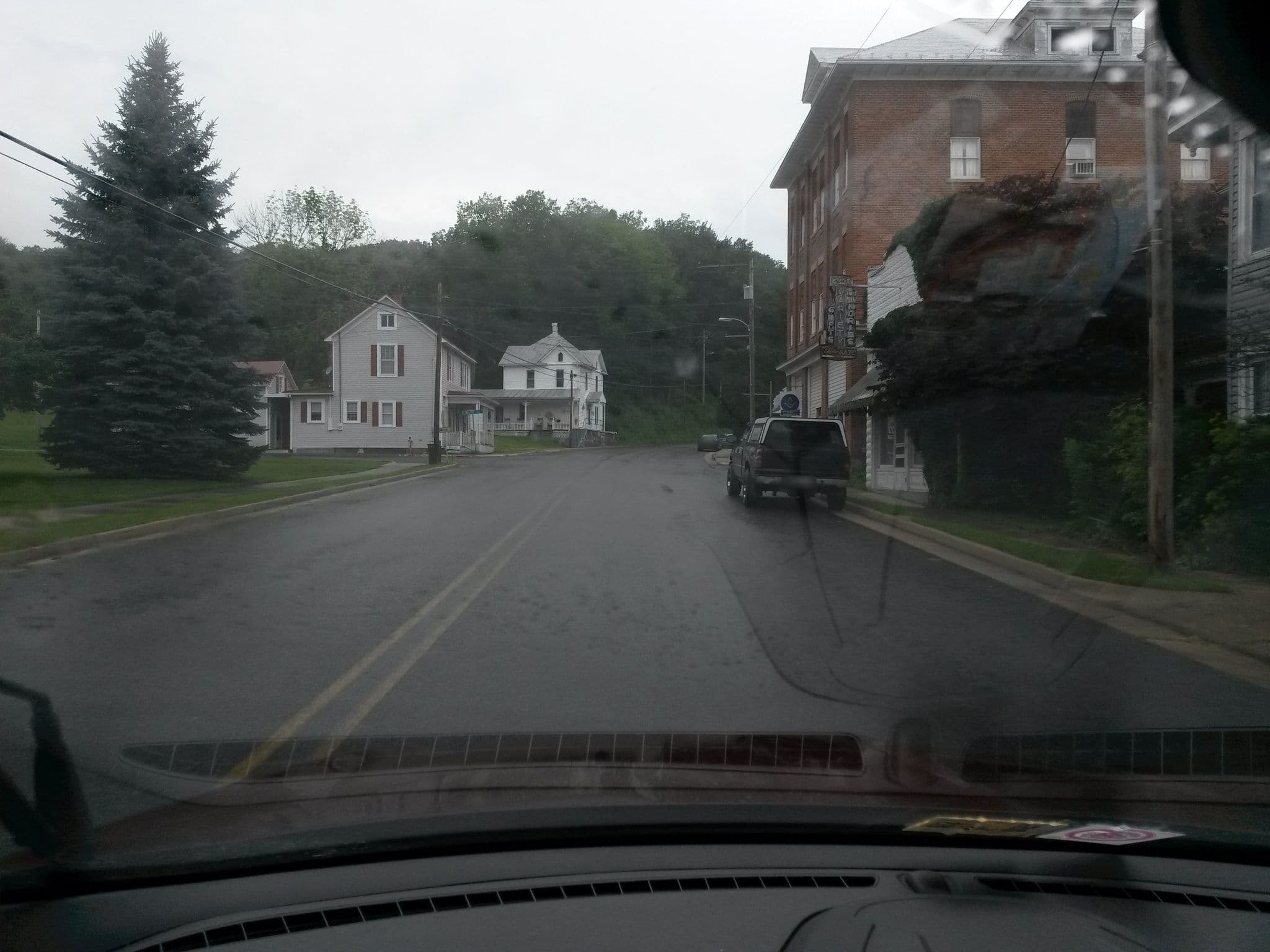 Street view near Highland House, Marlinton — © kwrigh01 (CC BY-SA · Mapillary)
