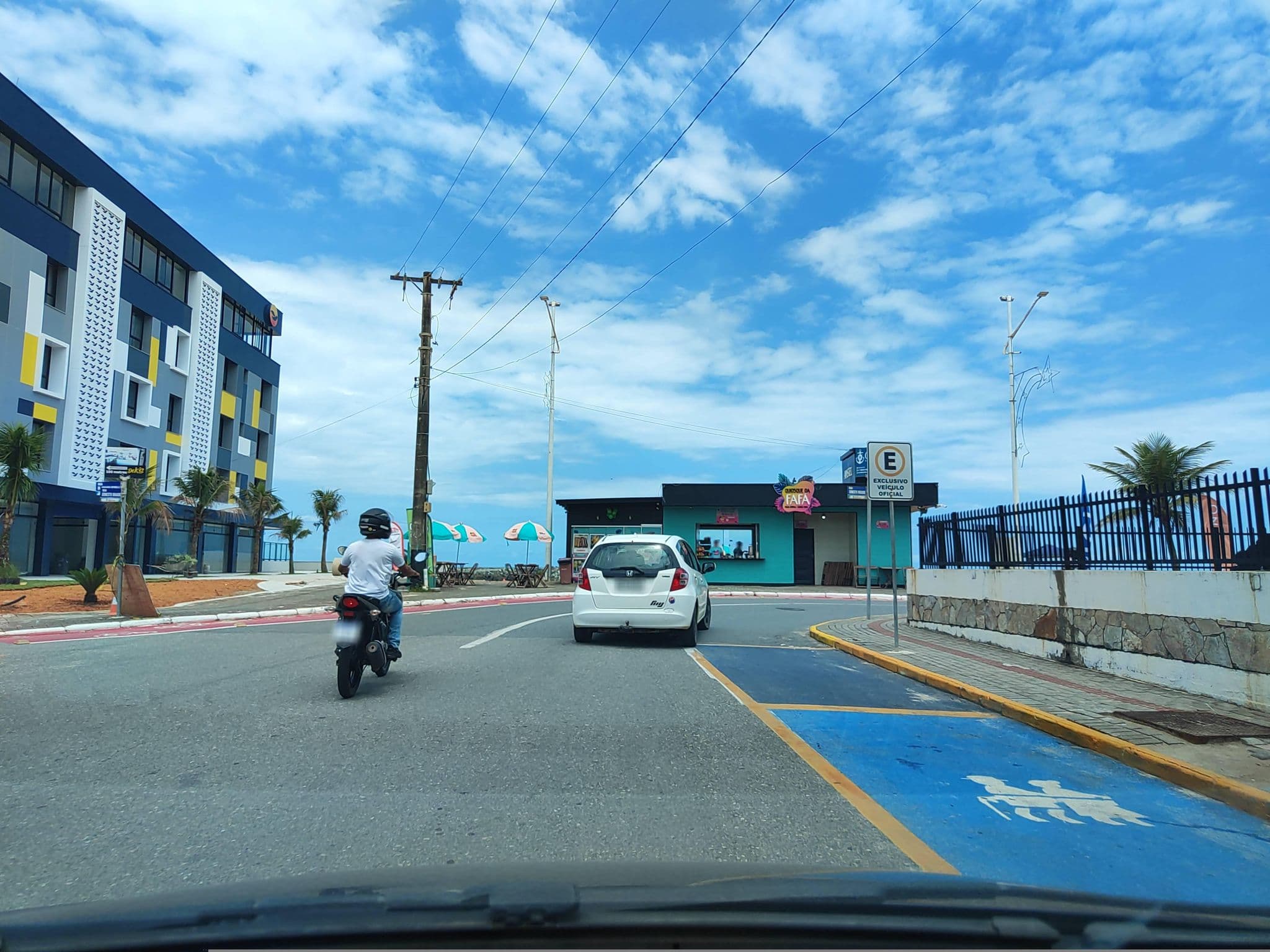 Street view near Candeias, Barra Velha — © guilhermebelegante (CC BY-SA · Mapillary)