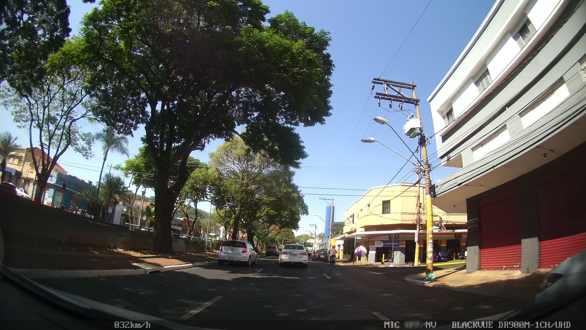 Street view near Hotel Lara's, Ribeirão Preto — © kaart5 (CC BY-SA · Mapillary)