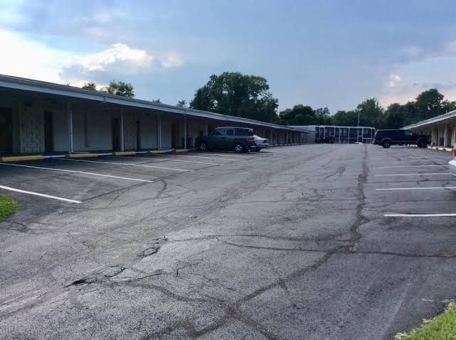 Village Inn, Hotel in Arnold