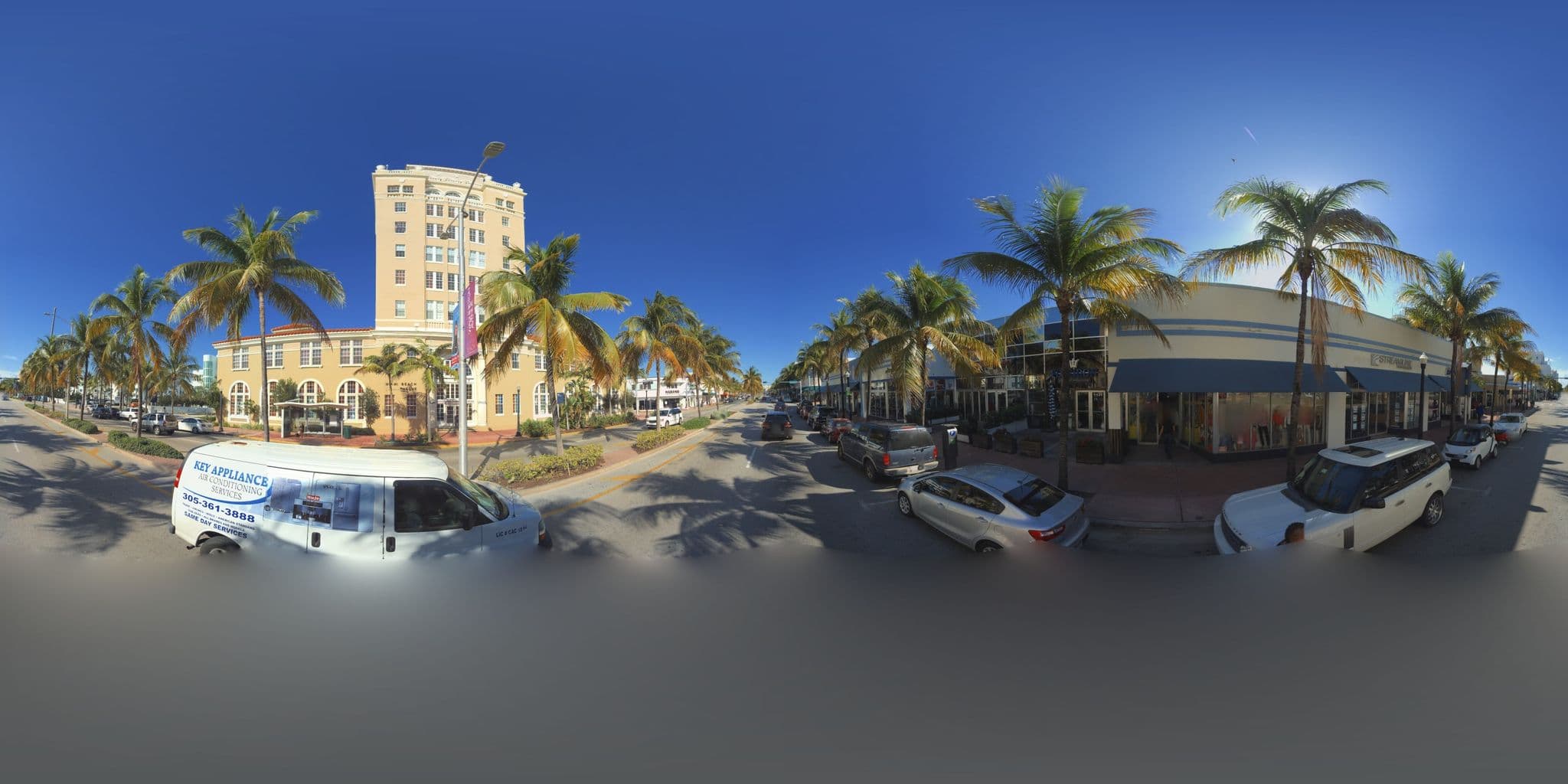 Street view near Pineapple Beach Resort, Miami Beach