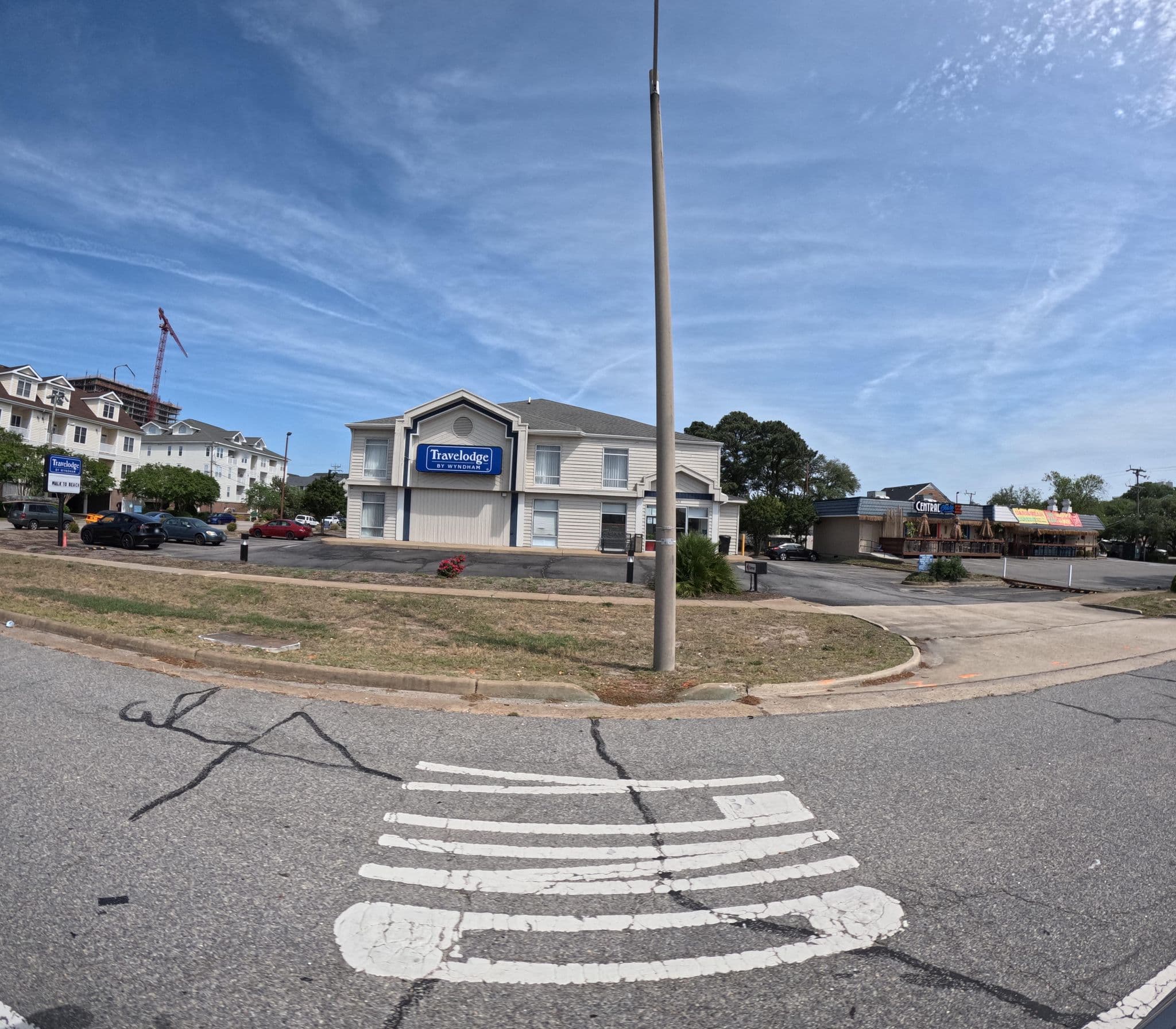 Street view near Travelodge, Virginia Beach — © vorpalblade (CC BY-SA · Mapillary)