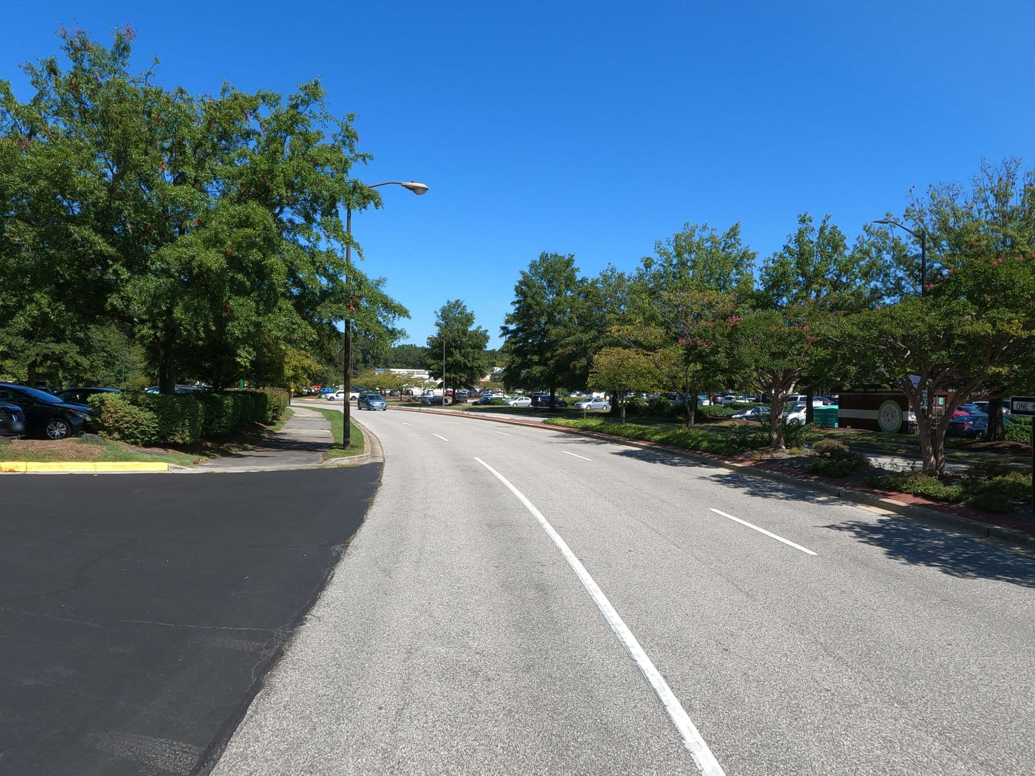 Street view near Country Inn & Suites, Parole — © roadgeek_md99 (CC BY-SA · Mapillary)