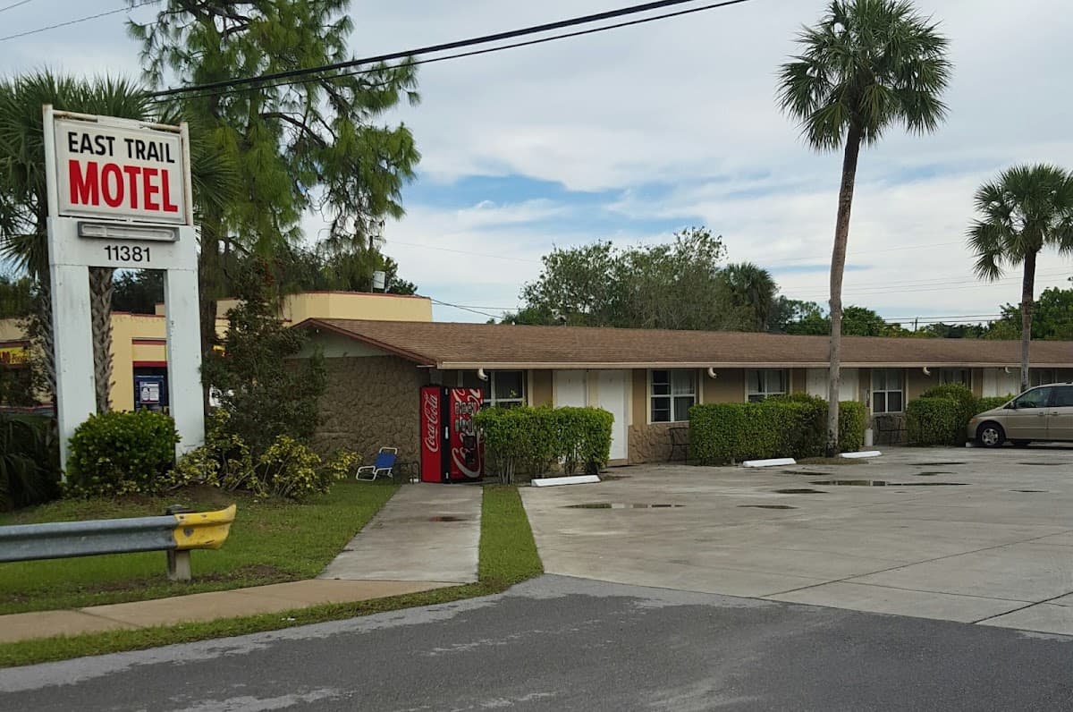 East Trail Motel, Hotel in Naples Manor