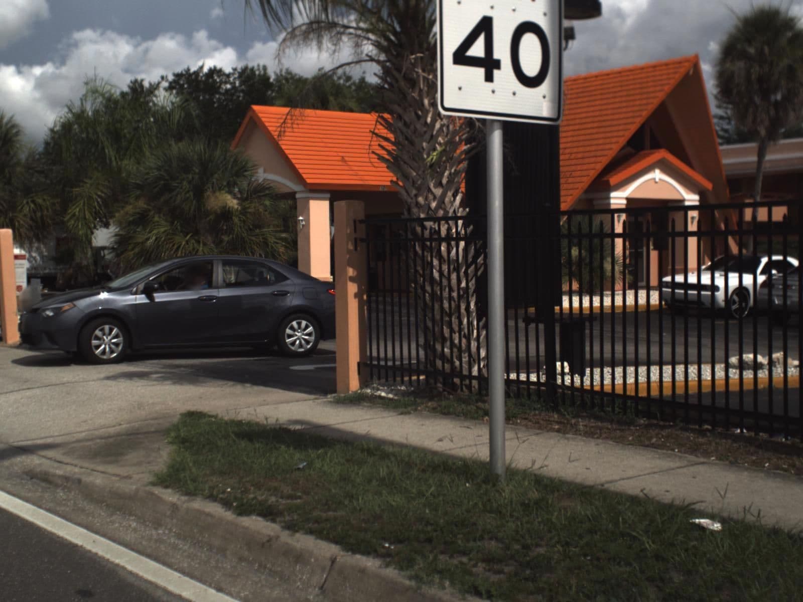 Street view near Howard Johnson Express Inn - Tampa North/Busch Gardens, University — © fdot_vl (CC BY-SA · Mapillary)