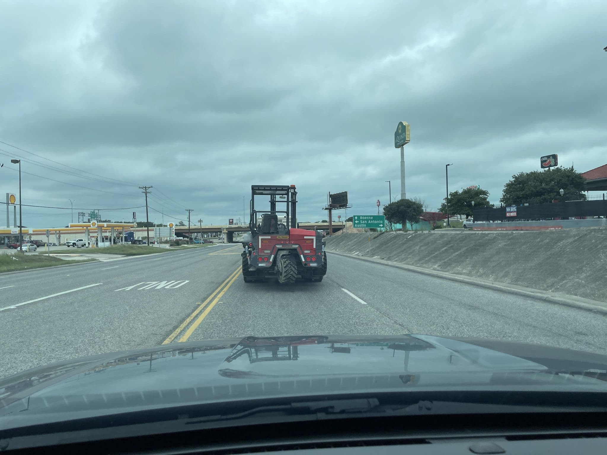 Street view near Travelodge, New Braunfels — © themezalu (CC BY-SA · Mapillary)