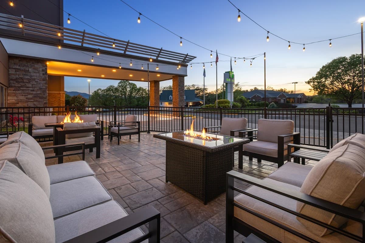 Holiday Inn Roanoke-Tanglewood-Rt 419&I581, Hotel in Cave Spring