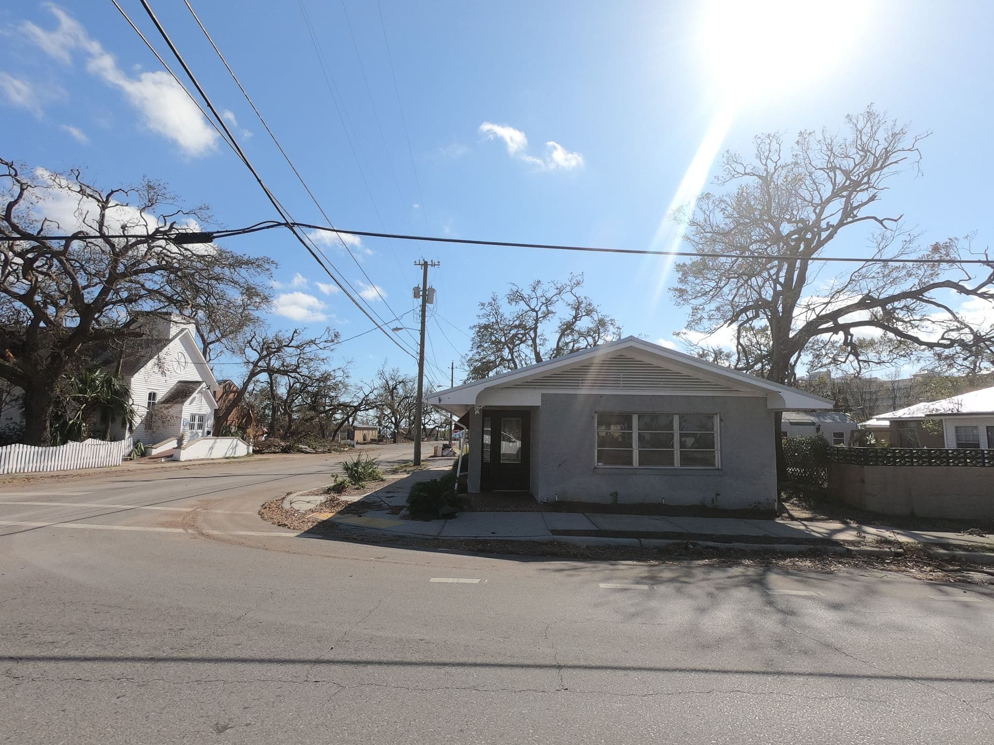 Street view near Azalea Court inn, Pretty Bayou — © rcimagery (CC BY-SA · Mapillary)