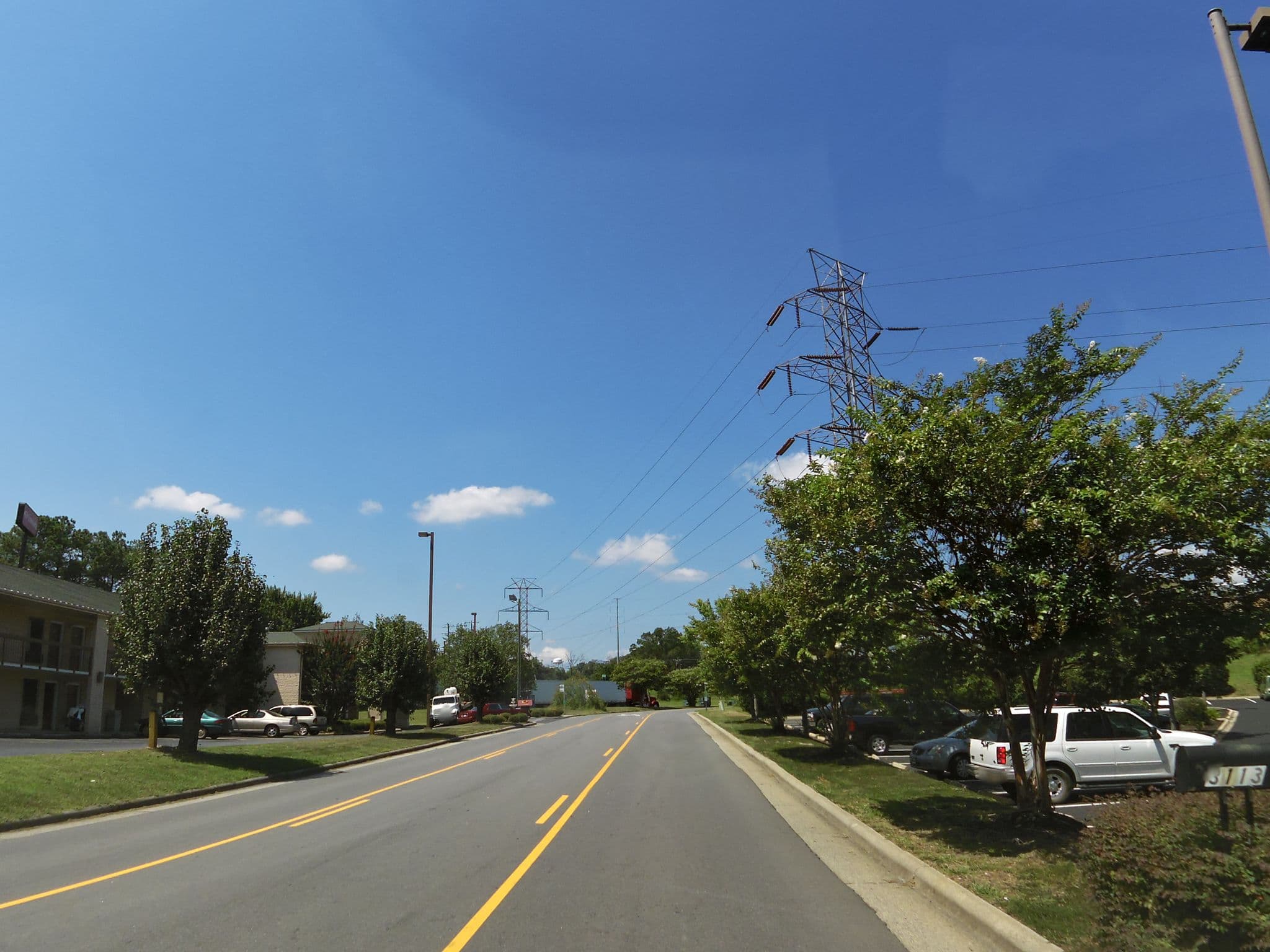 Street view near Microtel Inn & Suites by Wyndham Kannapolis/Concord, Kannapolis — © allen (CC BY-SA · Mapillary)