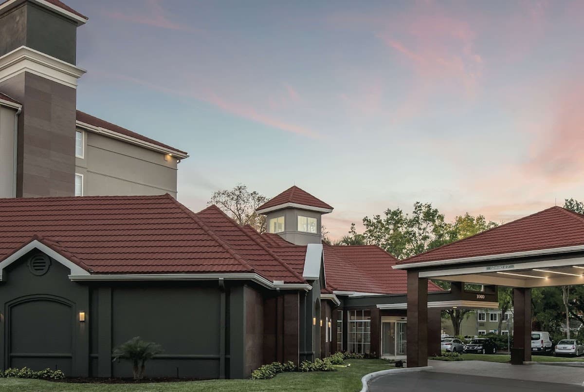 La Quinta Inn & Suites Orlando Lake Mary, Hotel in Heathrow