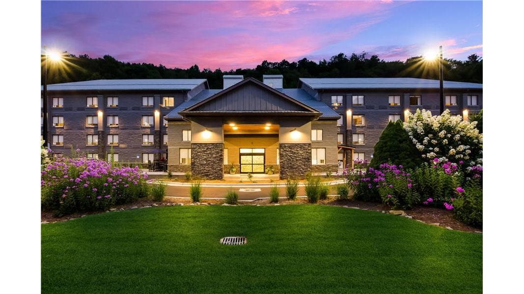Graystone Lodge, Ascend Hotel Collection, Hotel in Boone