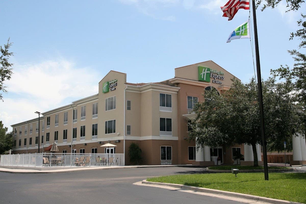 Holiday Inn Express & Suites Brooksville West, Hotel in Brookridge