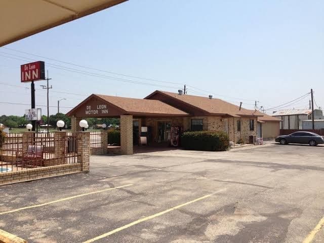 De Leon Inn, Motel in De Leon