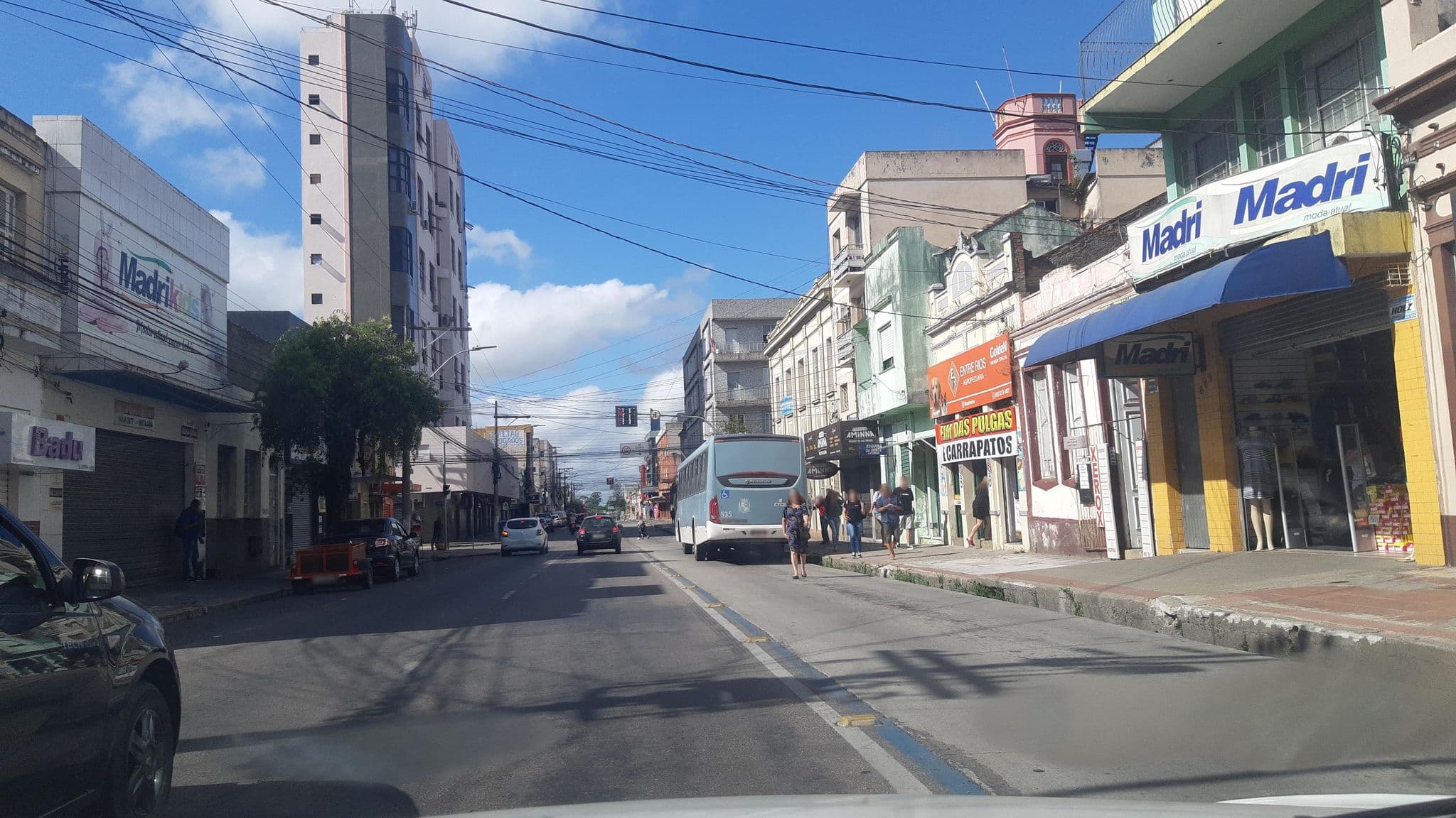 Street view near Hotel Majestic, Pelotas — © Kaart_Local (CC BY-SA · Mapillary)