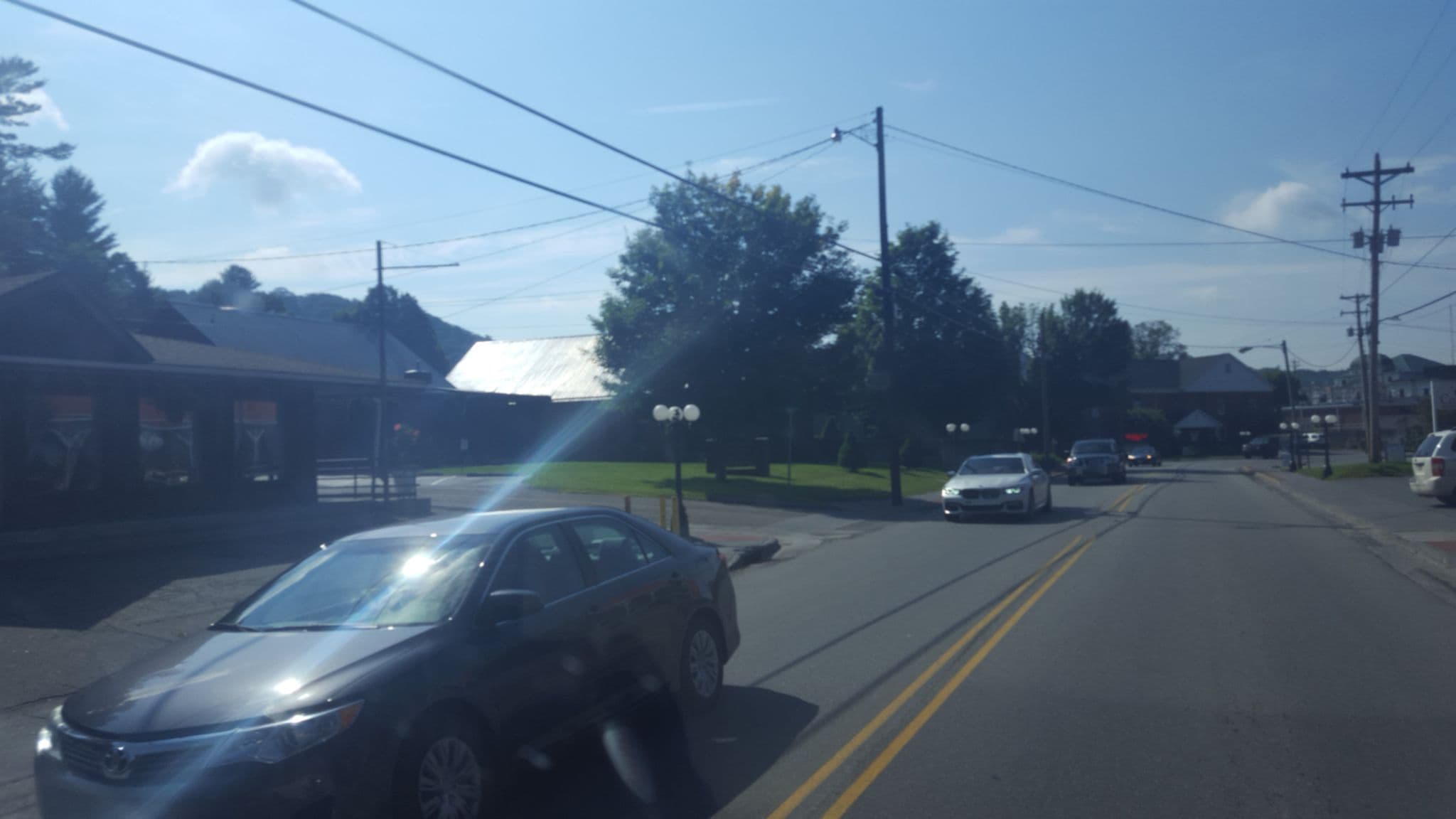 Street view near The Inn at Shady Lawn, Banner Elk — © jbthemilker (CC BY-SA · Mapillary)