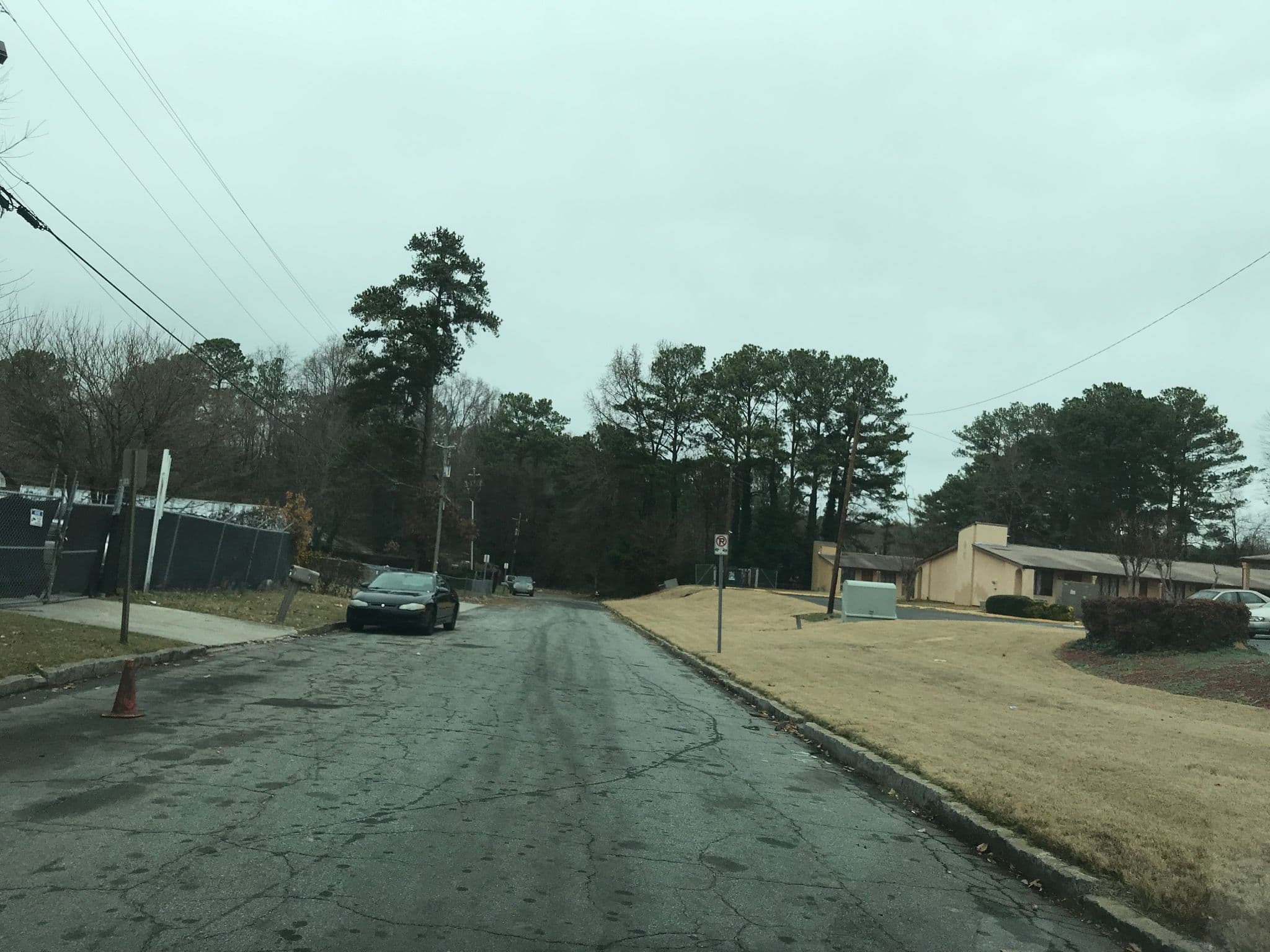 Street view near Knights Inn, Clarkston — © toddwiese (CC BY-SA · Mapillary)