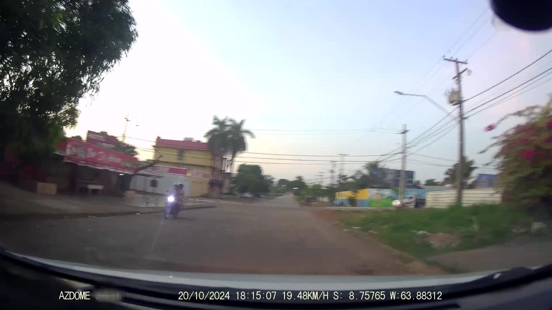 Street view near Hotel alem das estrelas, Porto Velho — © jaderbavaresco (CC BY-SA · Mapillary)