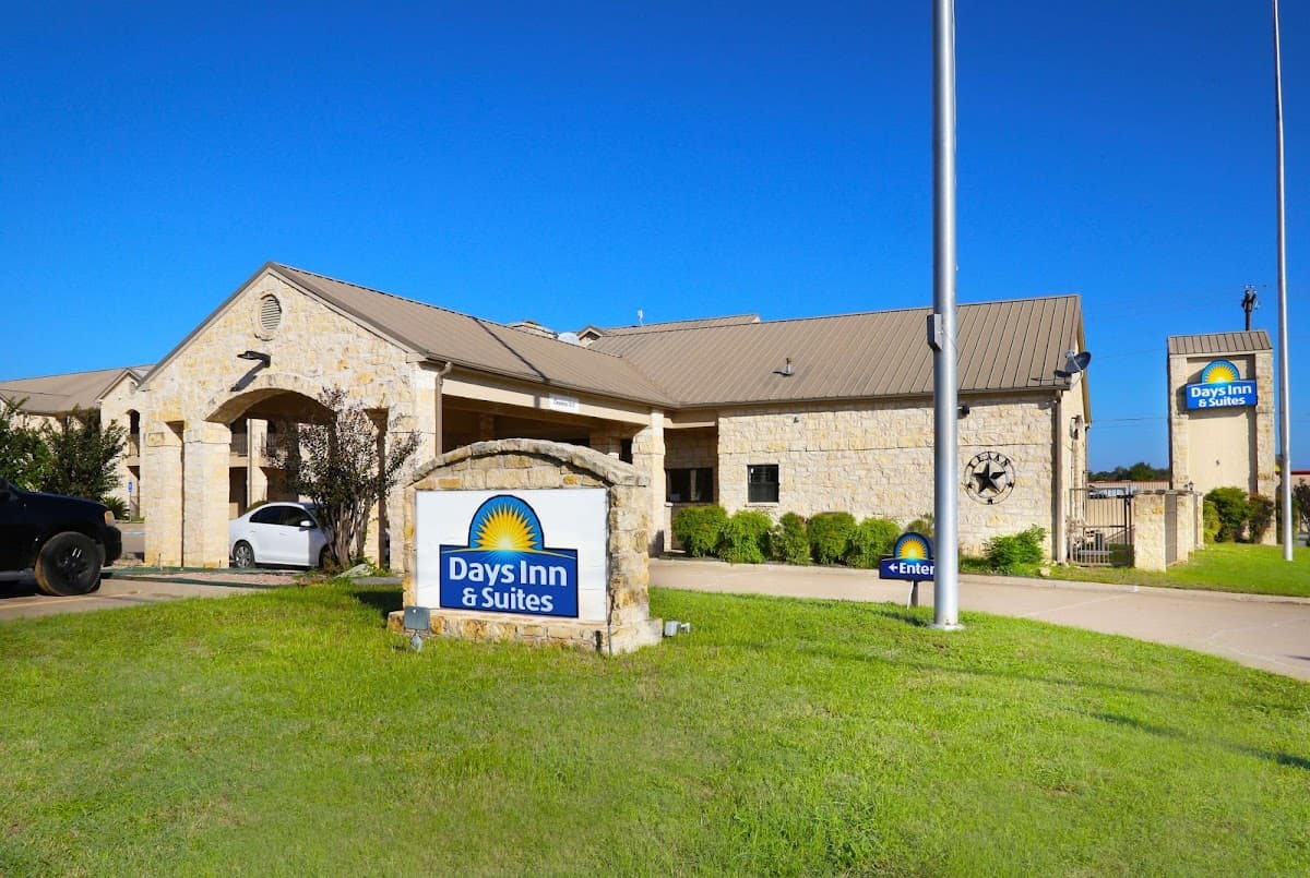 Days Inn & Suites by Wyndham Llano, Hotel in Llano
