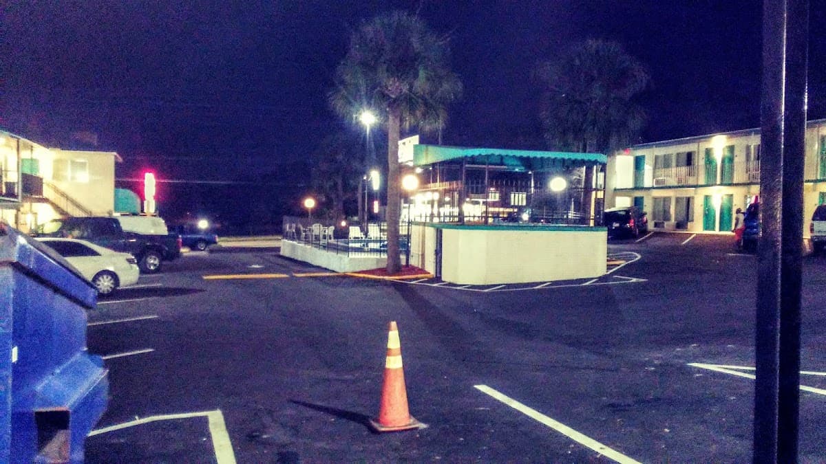 Motel X Orlando 6510 W Colonial, Hotel in Orlovista