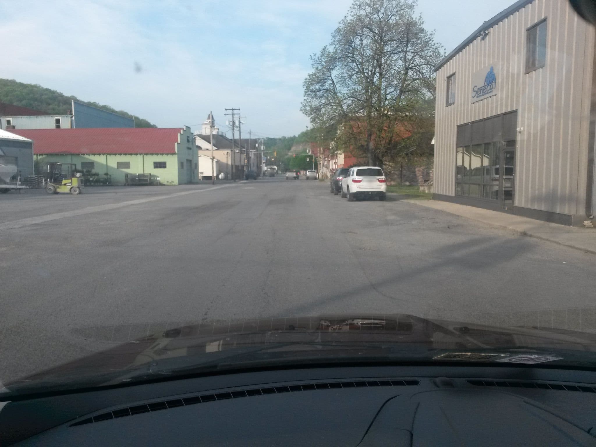 Street view near Old Clark Inn, Marlinton — © kwrigh01 (CC BY-SA · Mapillary)