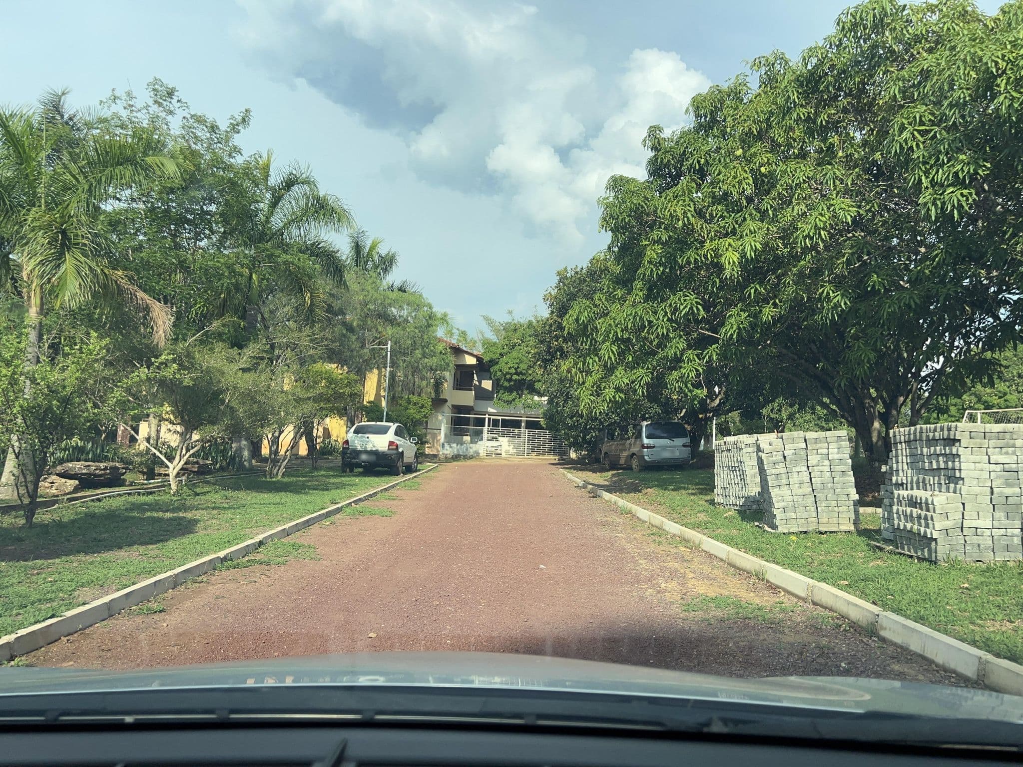 Street view near Pousada dos Anjicos, Ceilândia — © wesleygmartins (CC BY-SA · Mapillary)