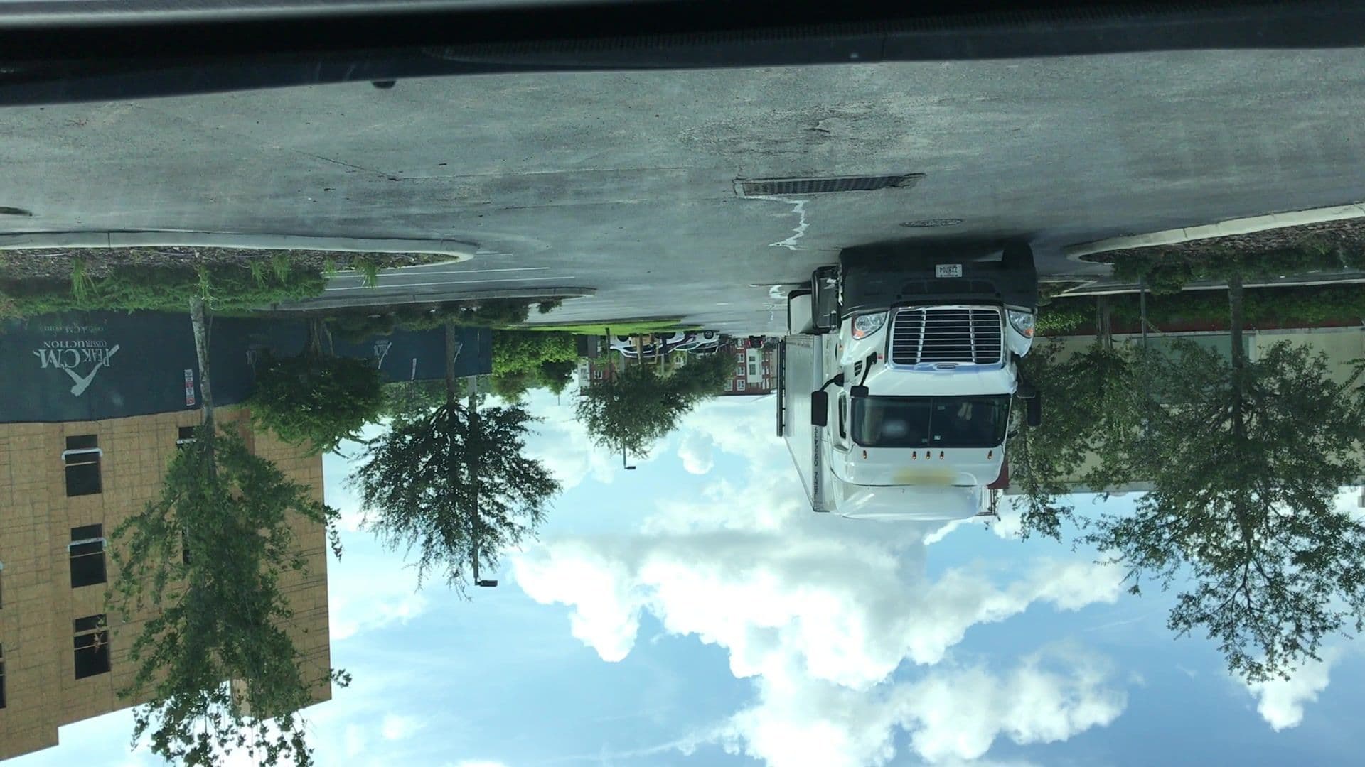 Street view near WoodSpring Suites, Hunters Creek — © lvl5 (CC BY-SA · Mapillary)