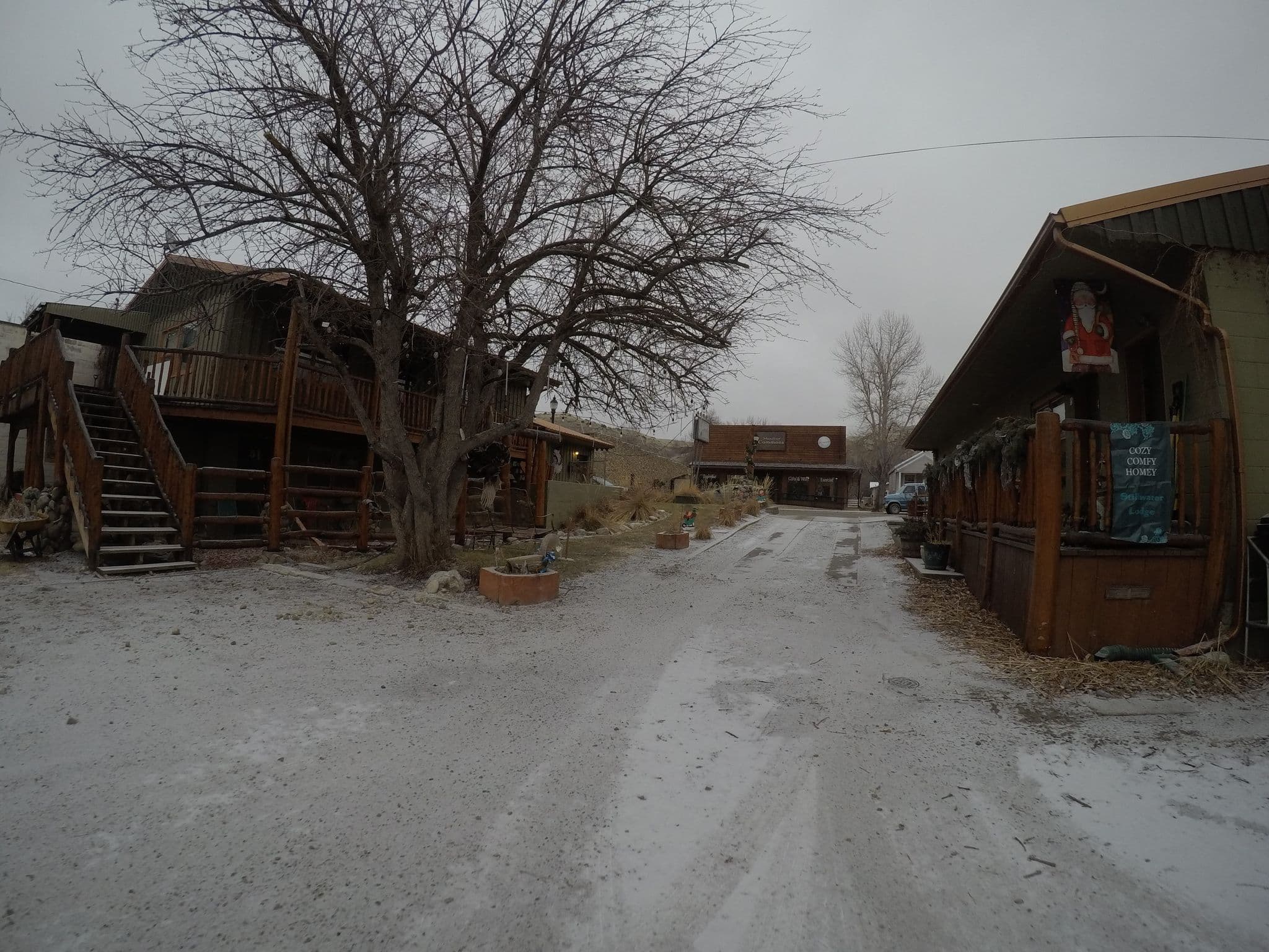 Street view near Stillwater lodge, Absarokee — © chrisbeddow (CC BY-SA · Mapillary)
