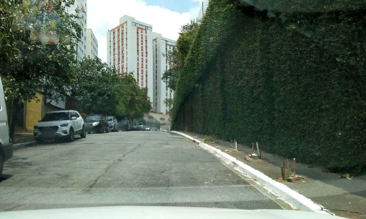 Street view near Ez Aclimaçao Hotel, Vila Mariana — © thierrytelenav (CC BY-SA · Mapillary)