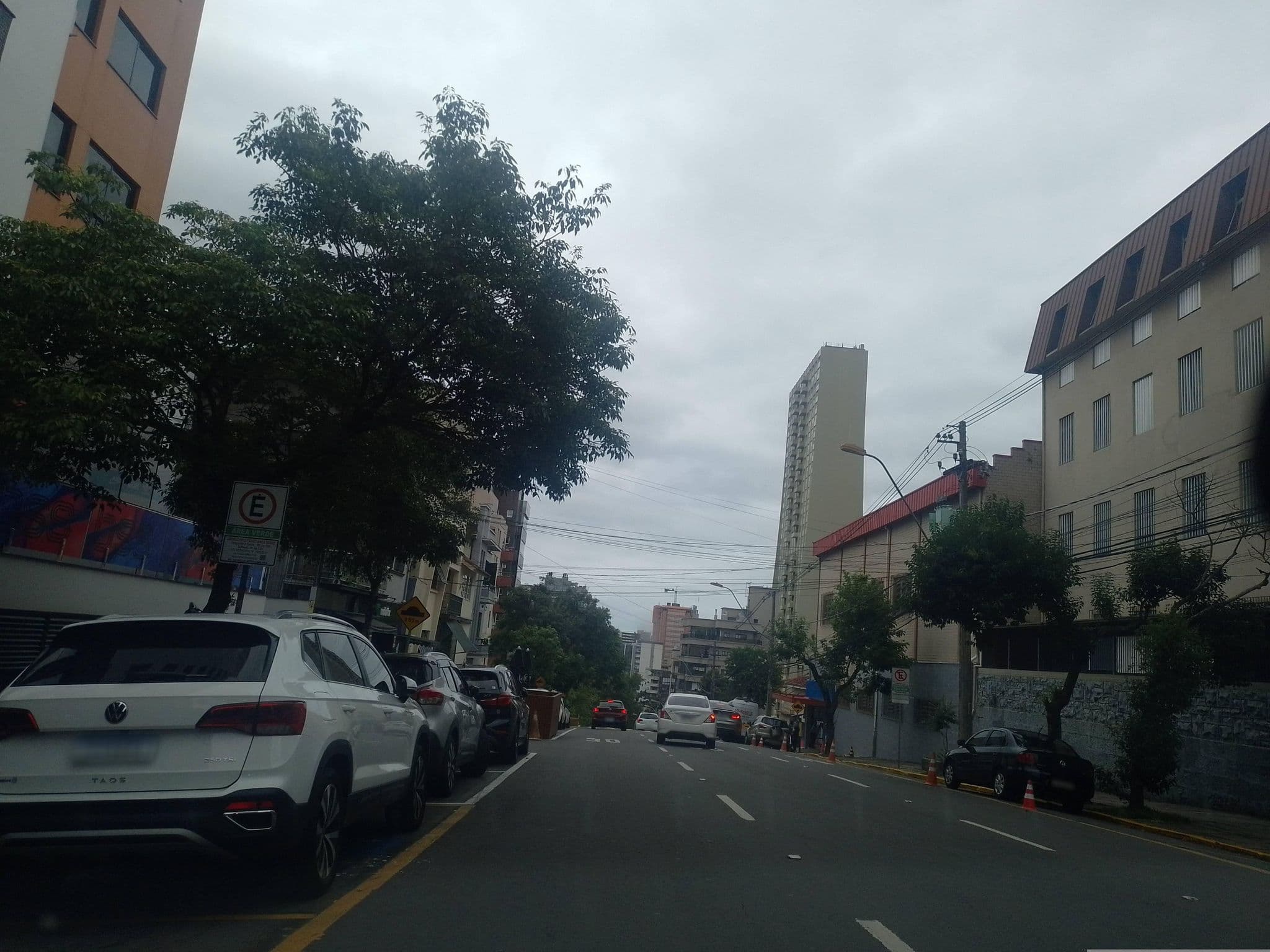 Street view near Tri Hotel & Flat Caxias, Caxias do Sul — © radagast (CC BY-SA · Mapillary)