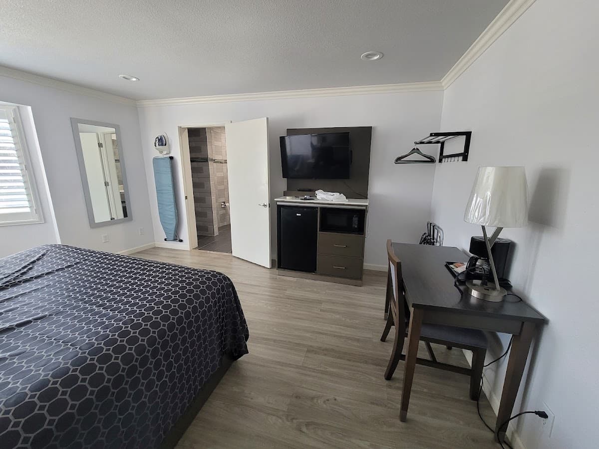 Mirage Inn & Suites, Hotel in Parkside