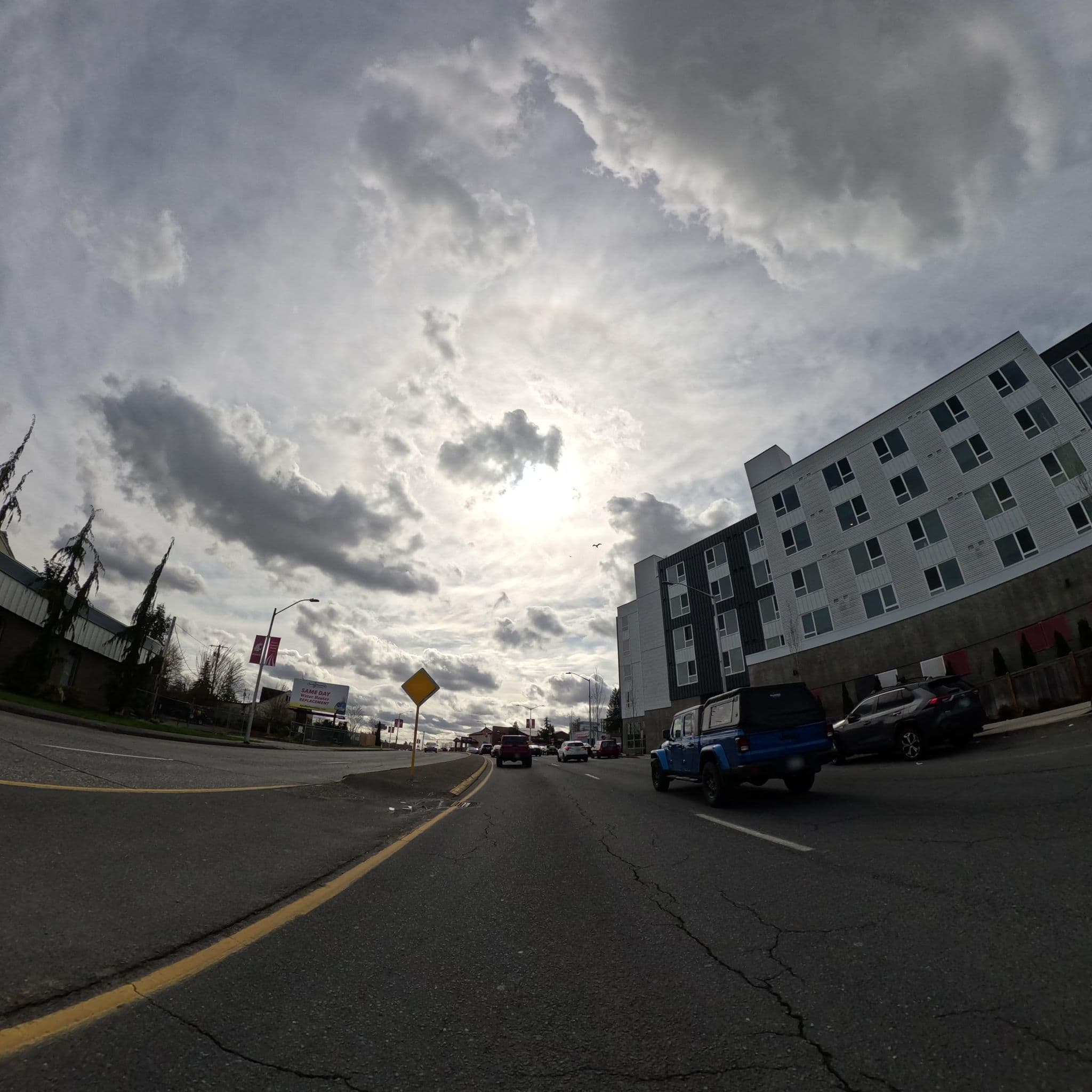 Street view near Koz on Broadway, Everett — © robinmonks (CC BY-SA · Mapillary)
