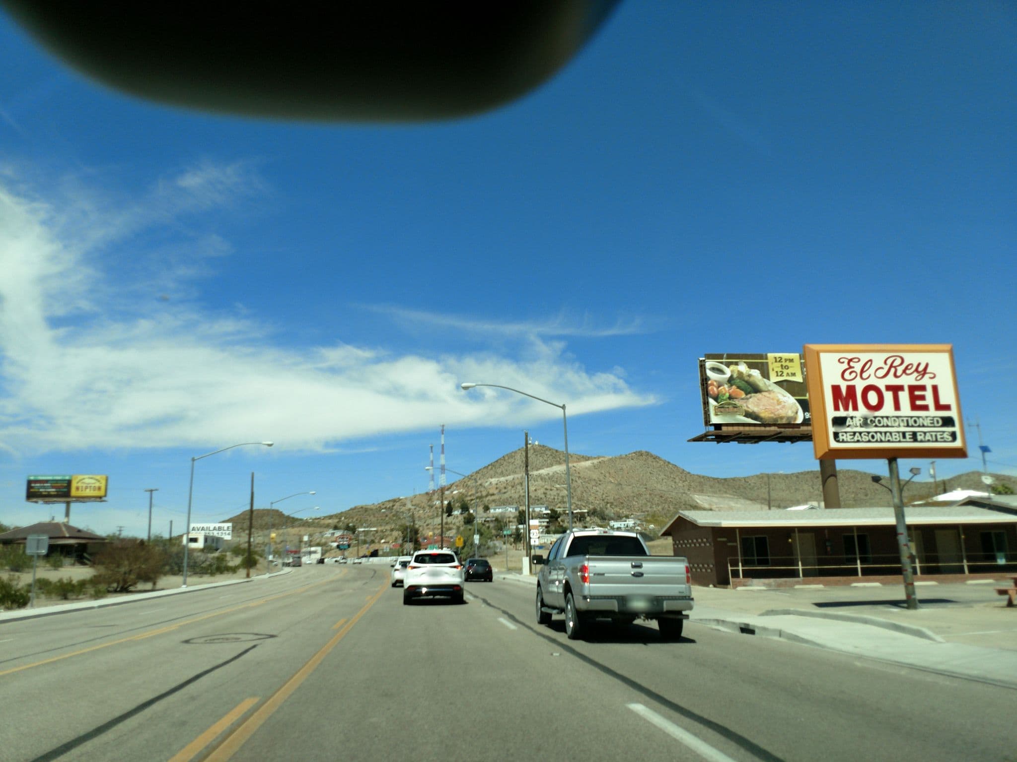 Street view near El Rey Motel, Laughlin — © raveneye (CC BY-SA · Mapillary)