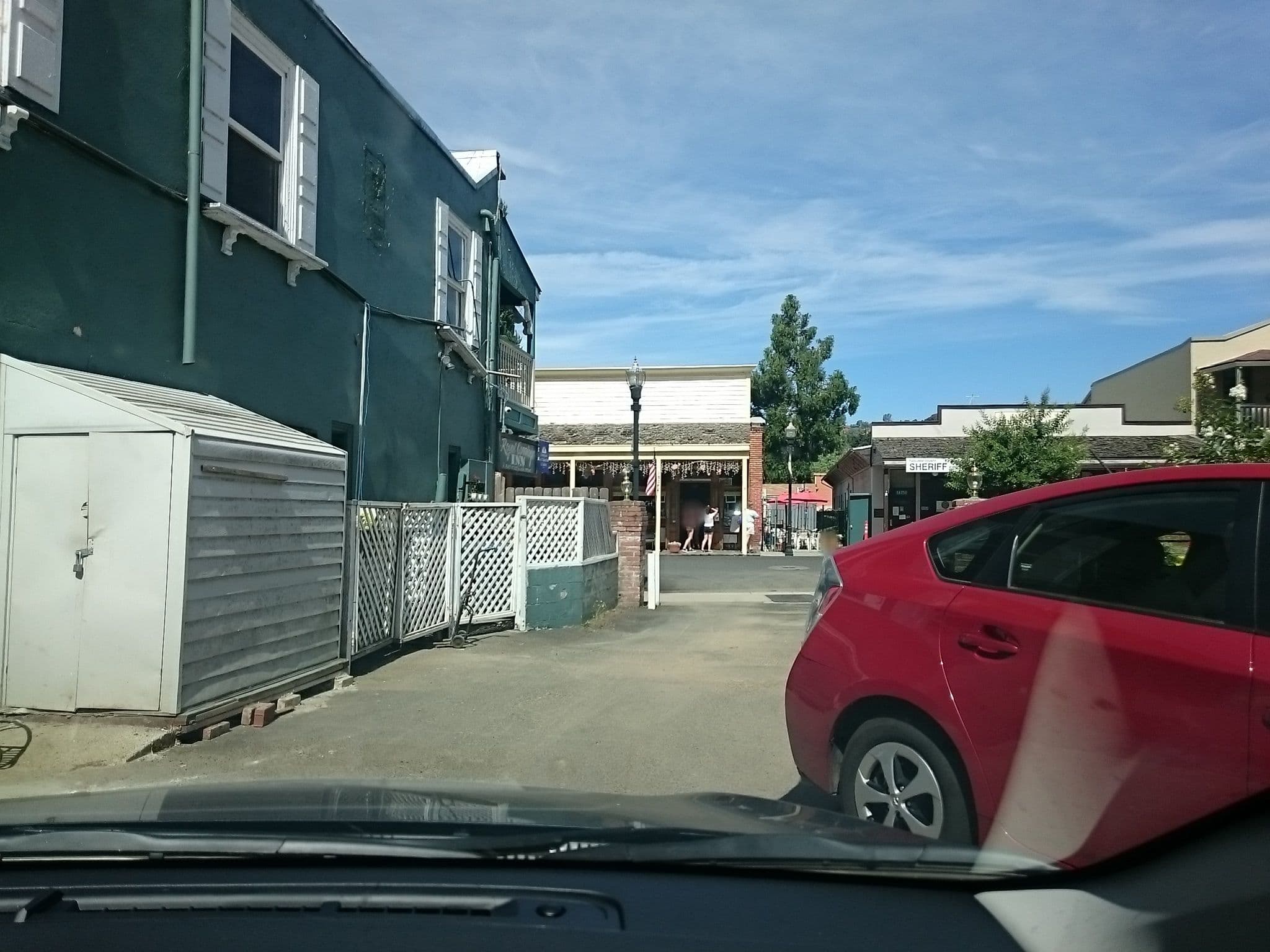 Street view near Americas Best Value Inn & Suites - Royal Carriage, Sonora — © voschix (CC BY-SA · Mapillary)