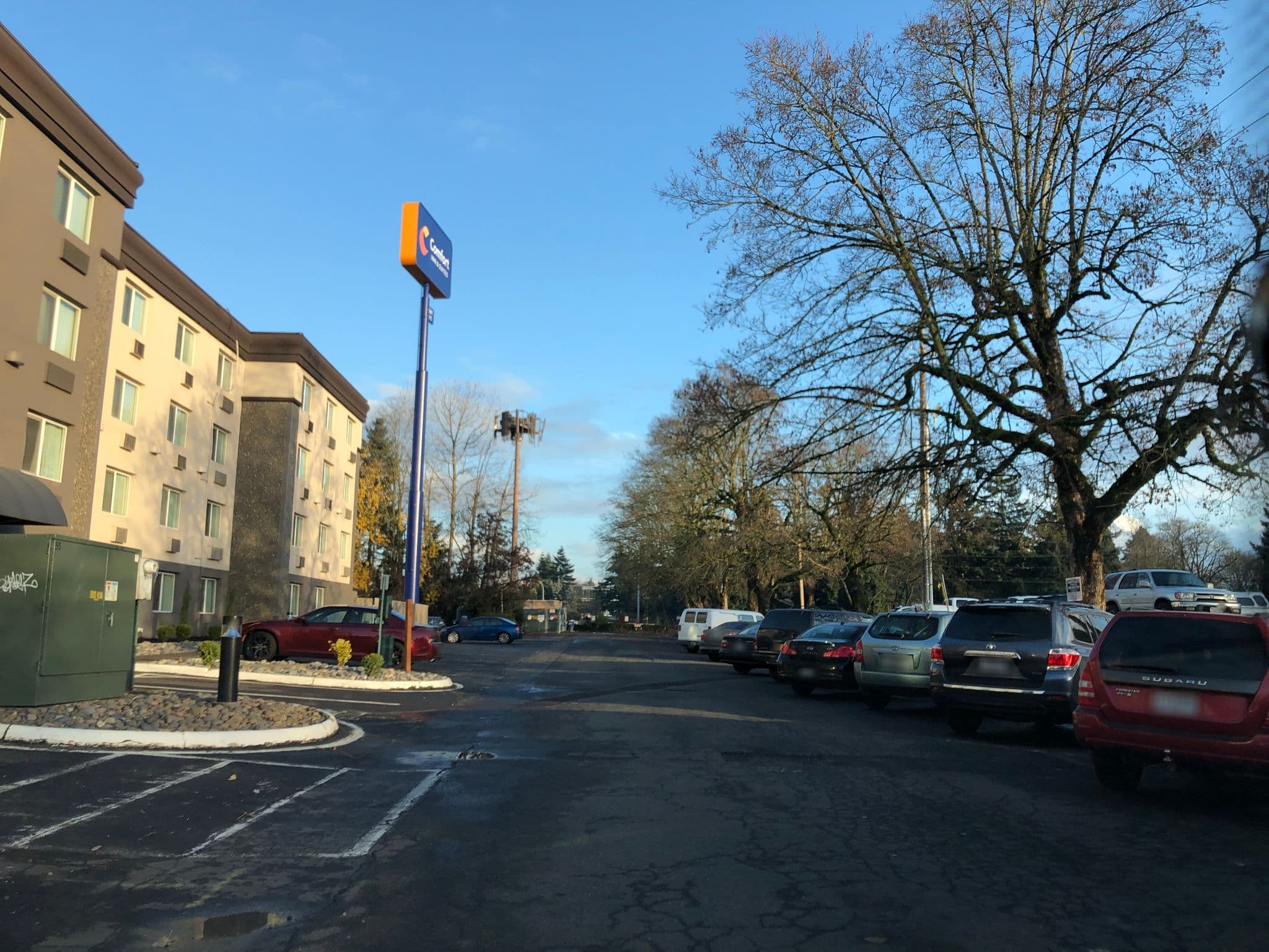 Street view near Comfort Inn & Suites, Vancouver — © billwatersiii (CC BY-SA · Mapillary)